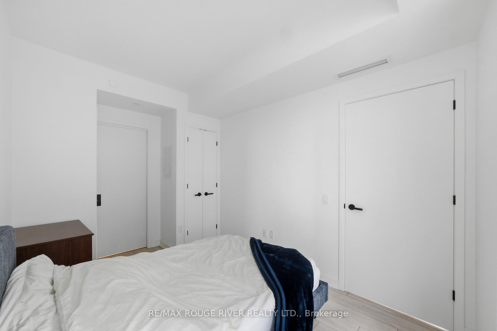 Photo 13 of Unit 3808, 55 Charles Street E, Toronto, Church-Yonge Corridor — HOMEH