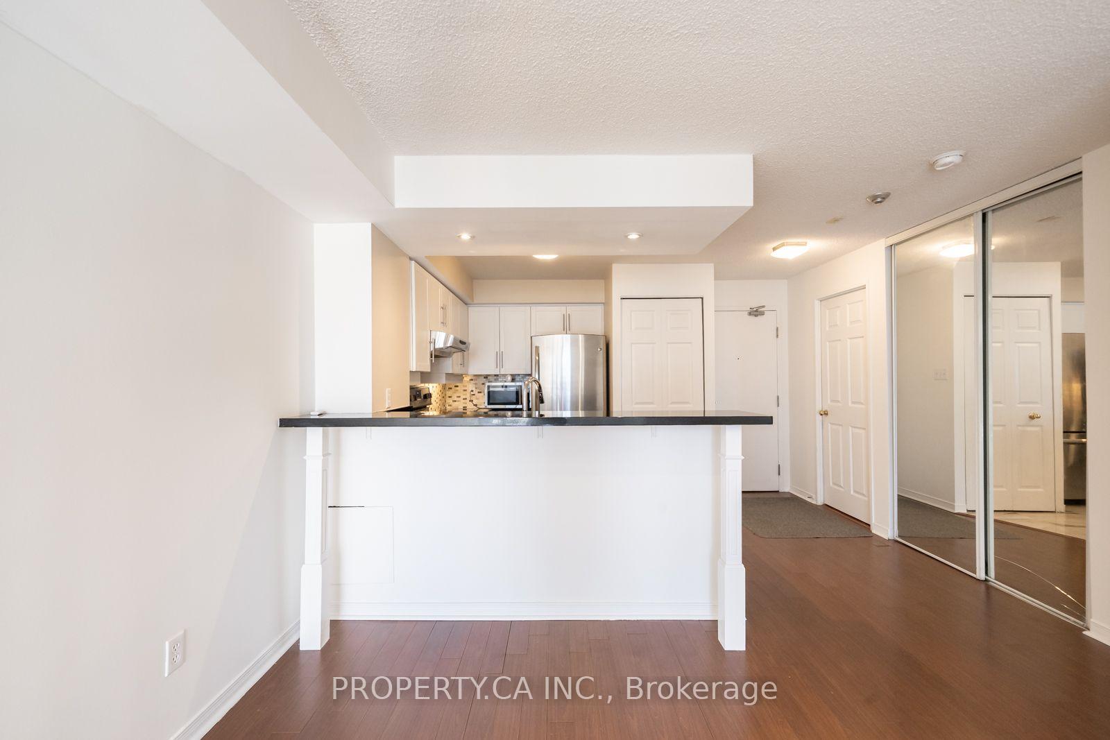 Photo 2 of Unit 1004, 801 King Street W, Toronto, Niagara — HOMEH