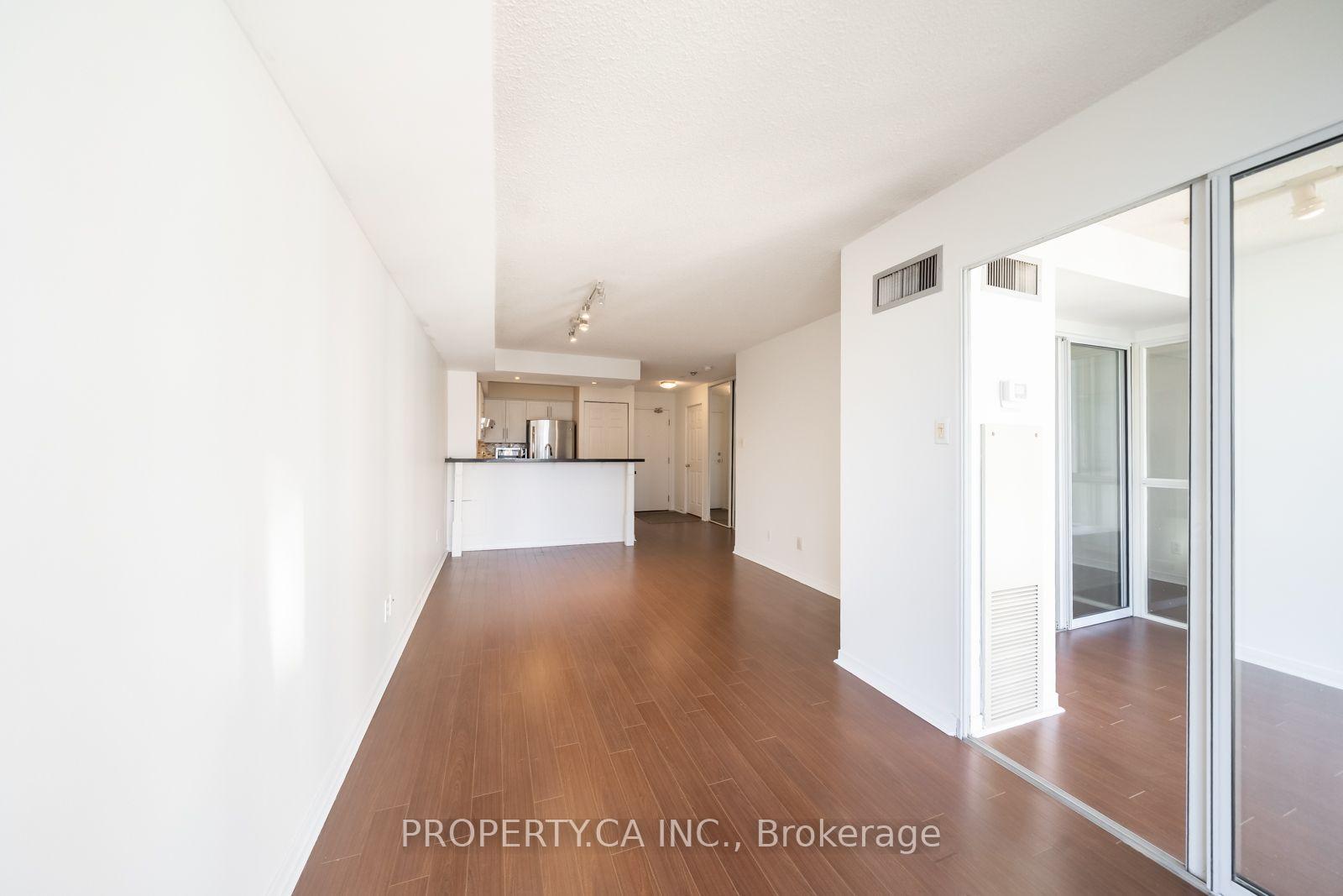 Photo 3 of Unit 1004, 801 King Street W, Toronto, Niagara — HOMEH