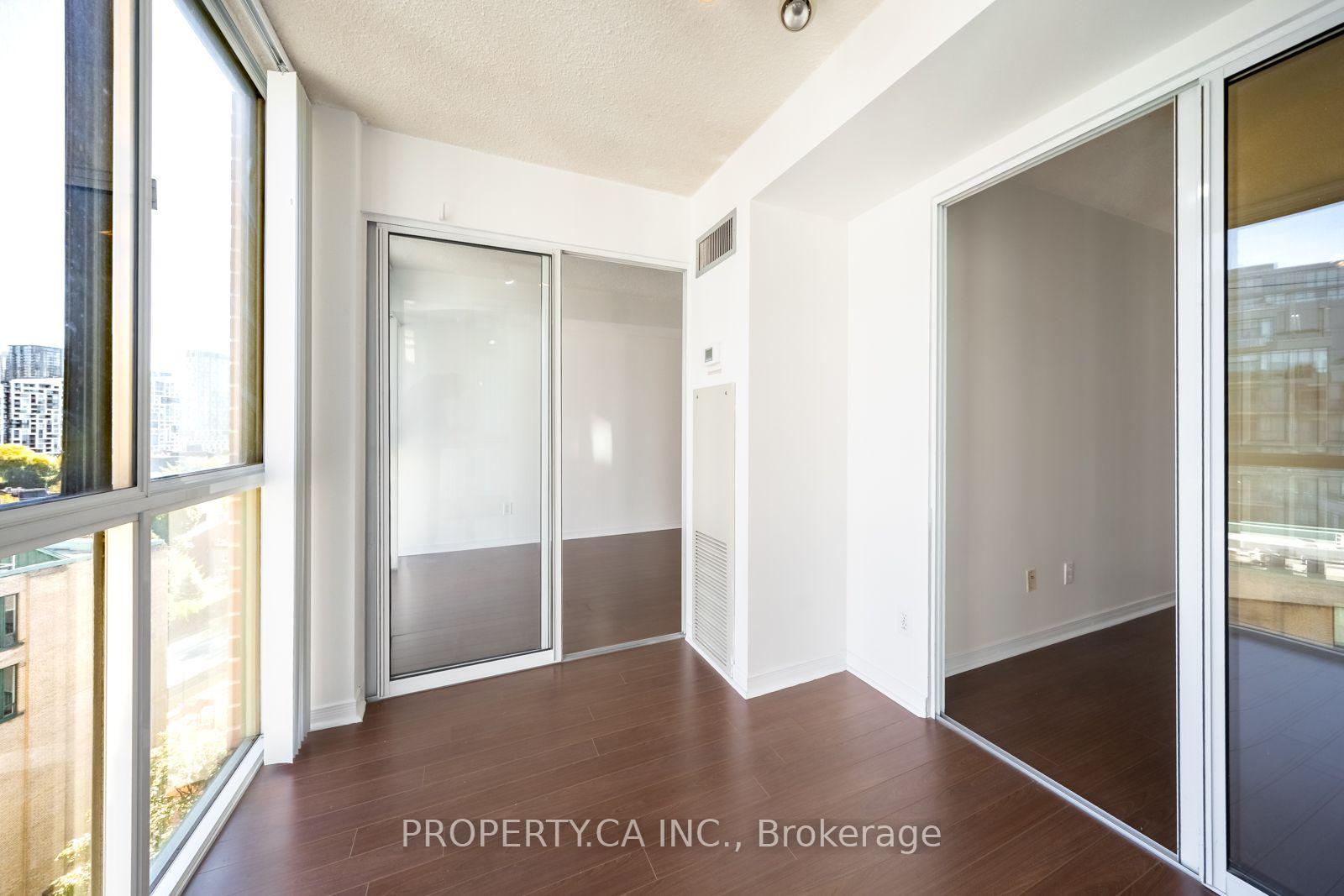 Photo 6 of Unit 1004, 801 King Street W, Toronto, Niagara — HOMEH