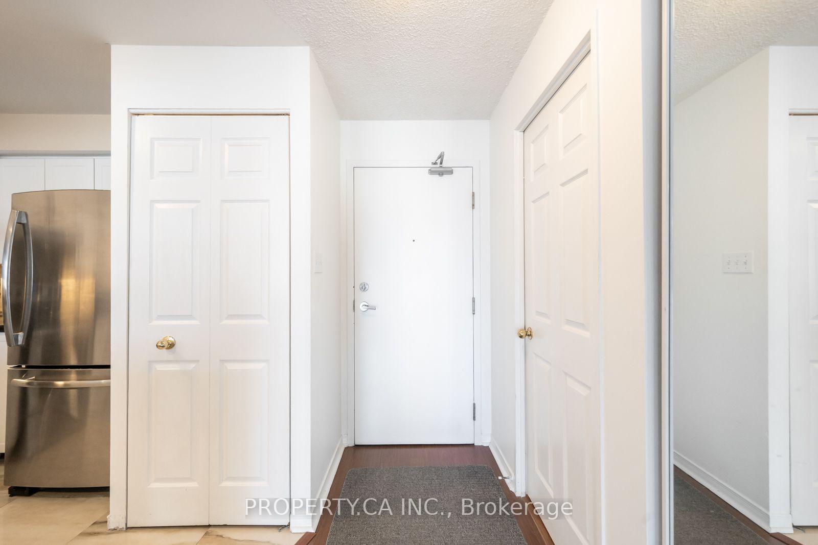 Photo 13 of Unit 1004, 801 King Street W, Toronto, Niagara — HOMEH
