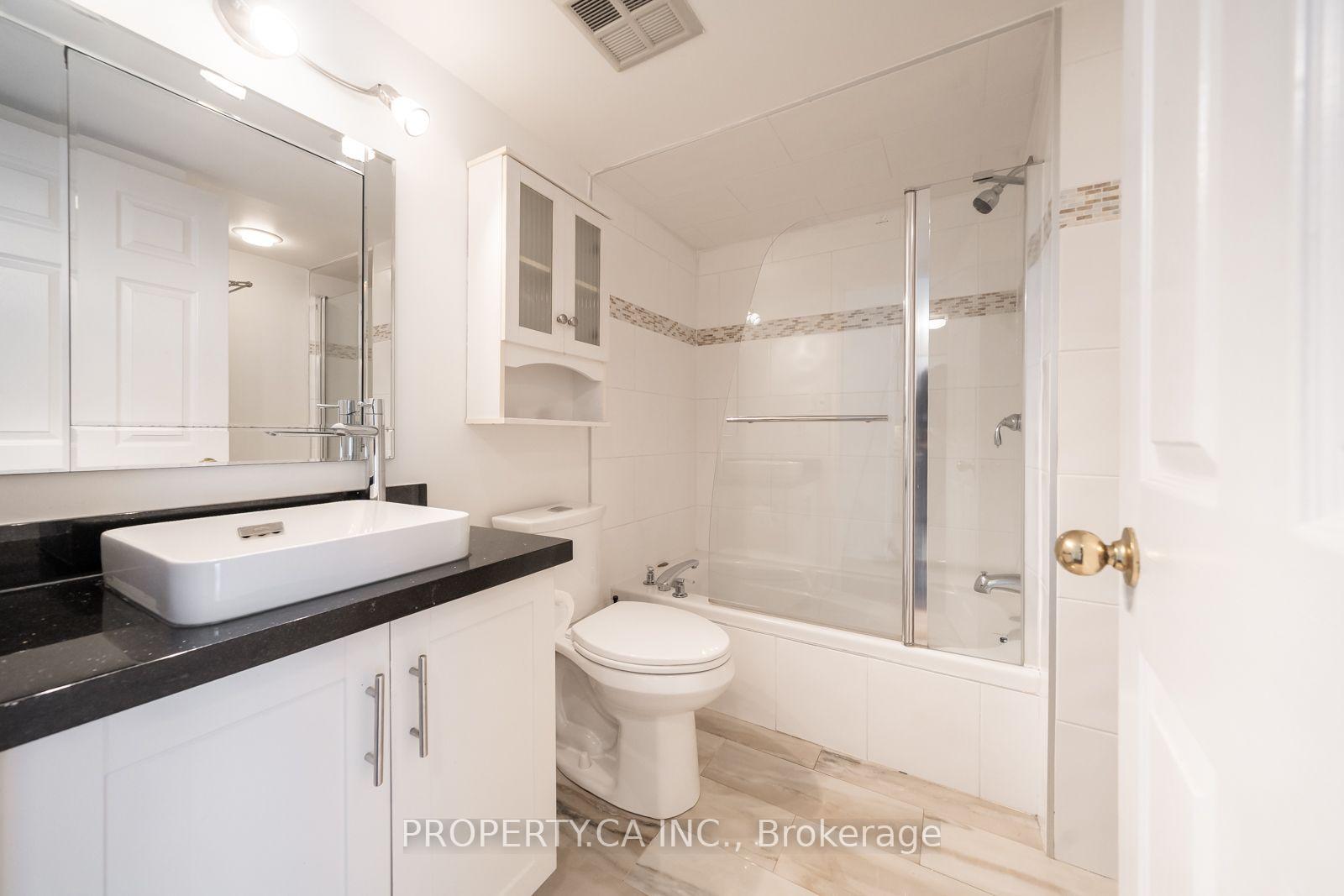 Photo 14 of Unit 1004, 801 King Street W, Toronto, Niagara — HOMEH