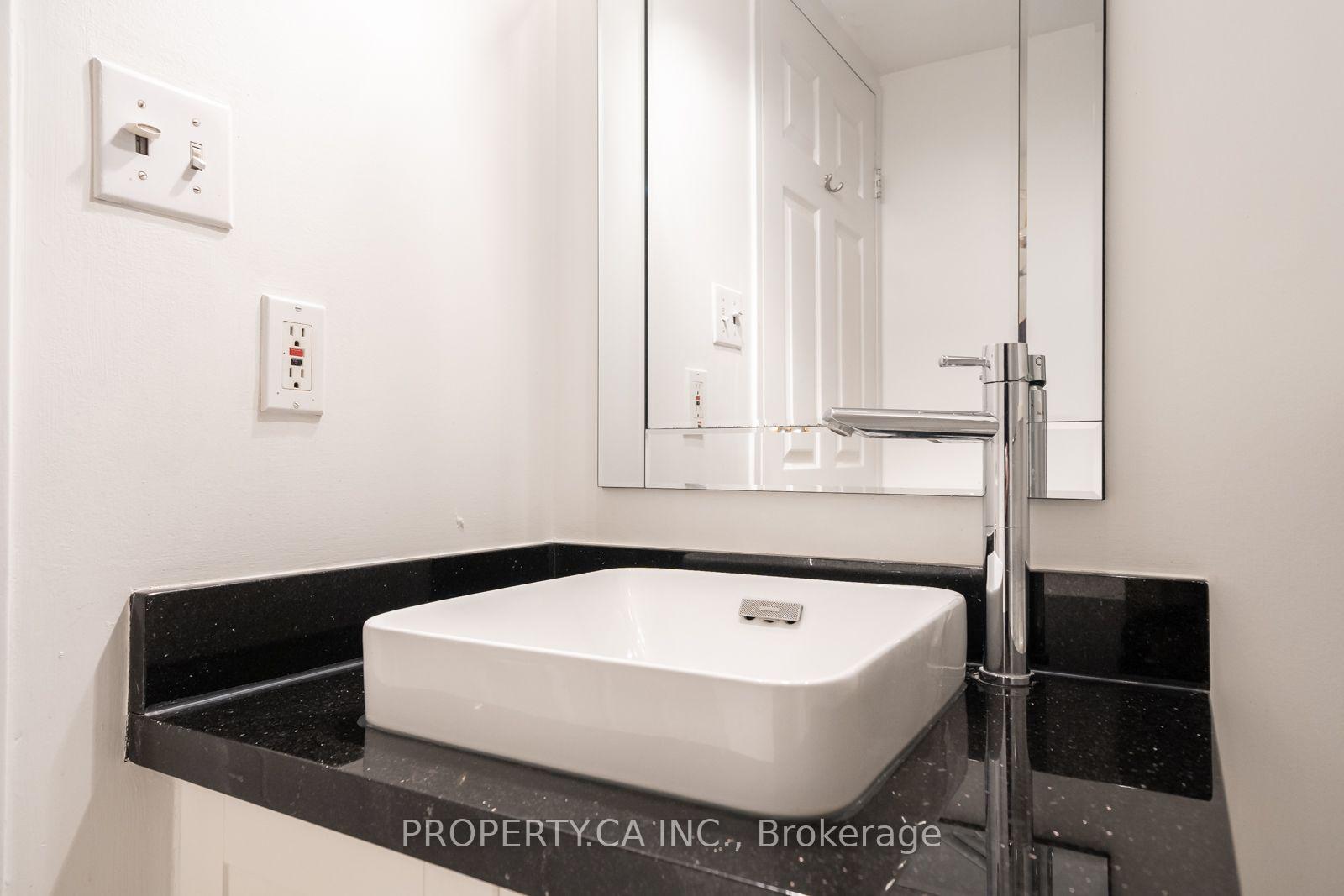 Photo 16 of Unit 1004, 801 King Street W, Toronto, Niagara — HOMEH
