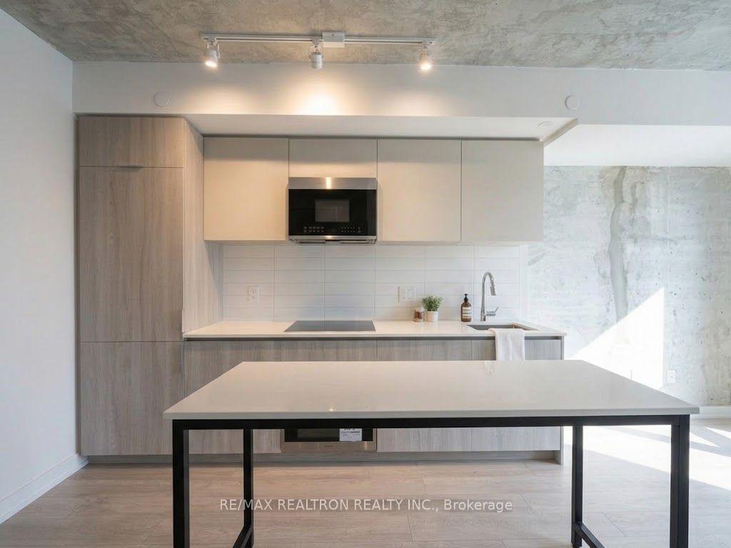 Photo 3 of Unit 2006, 47 Mutual Street, Toronto, Church-Yonge Corridor — HOMEH