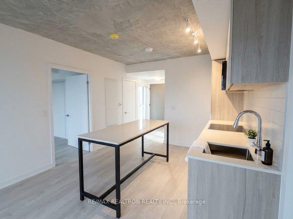 Photo 8 of Unit 2006, 47 Mutual Street, Toronto, Church-Yonge Corridor — HOMEH