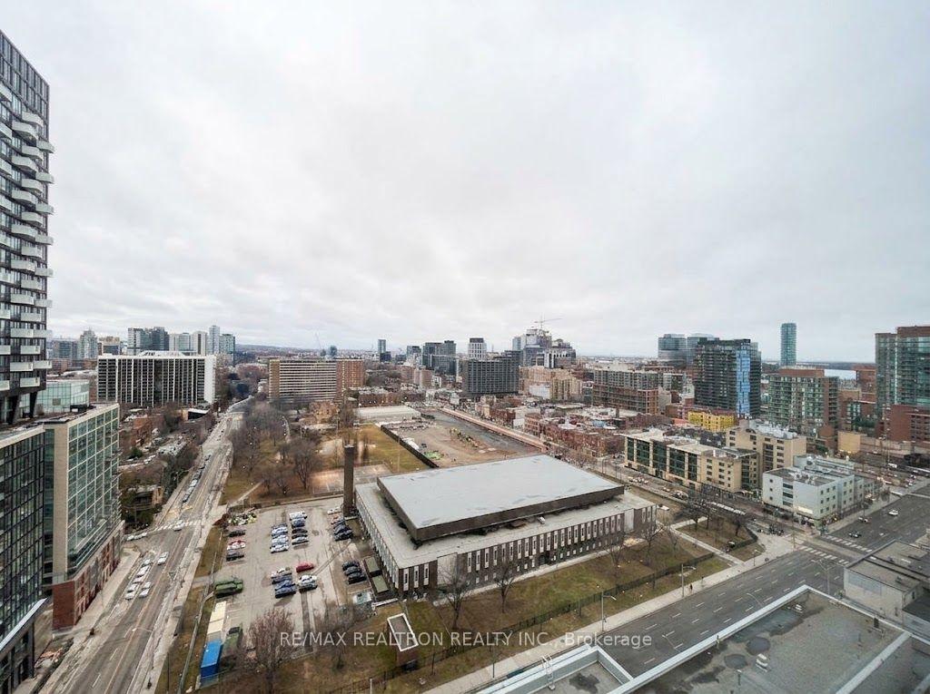 Photo 13 of Unit 2006, 47 Mutual Street, Toronto, Church-Yonge Corridor — HOMEH