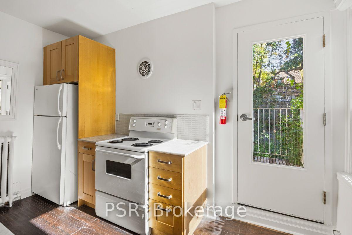 Photo 12 of Unit 2B, 483 Parkside Drive, Toronto, High Park-Swansea — HOMEH