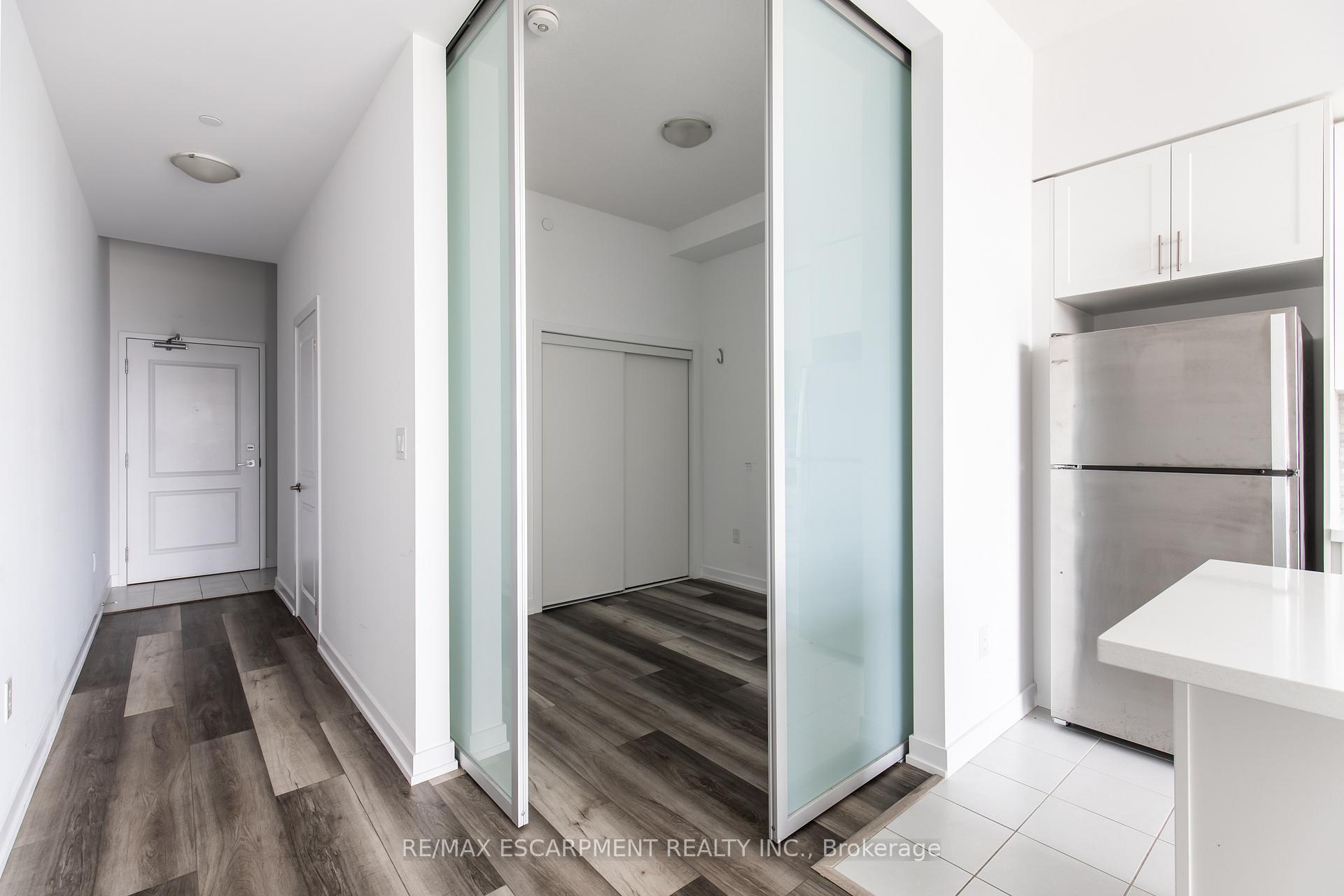 Photo 4 of Unit 416, 450 Dundas Street E, Hamilton, Waterdown — HOMEH