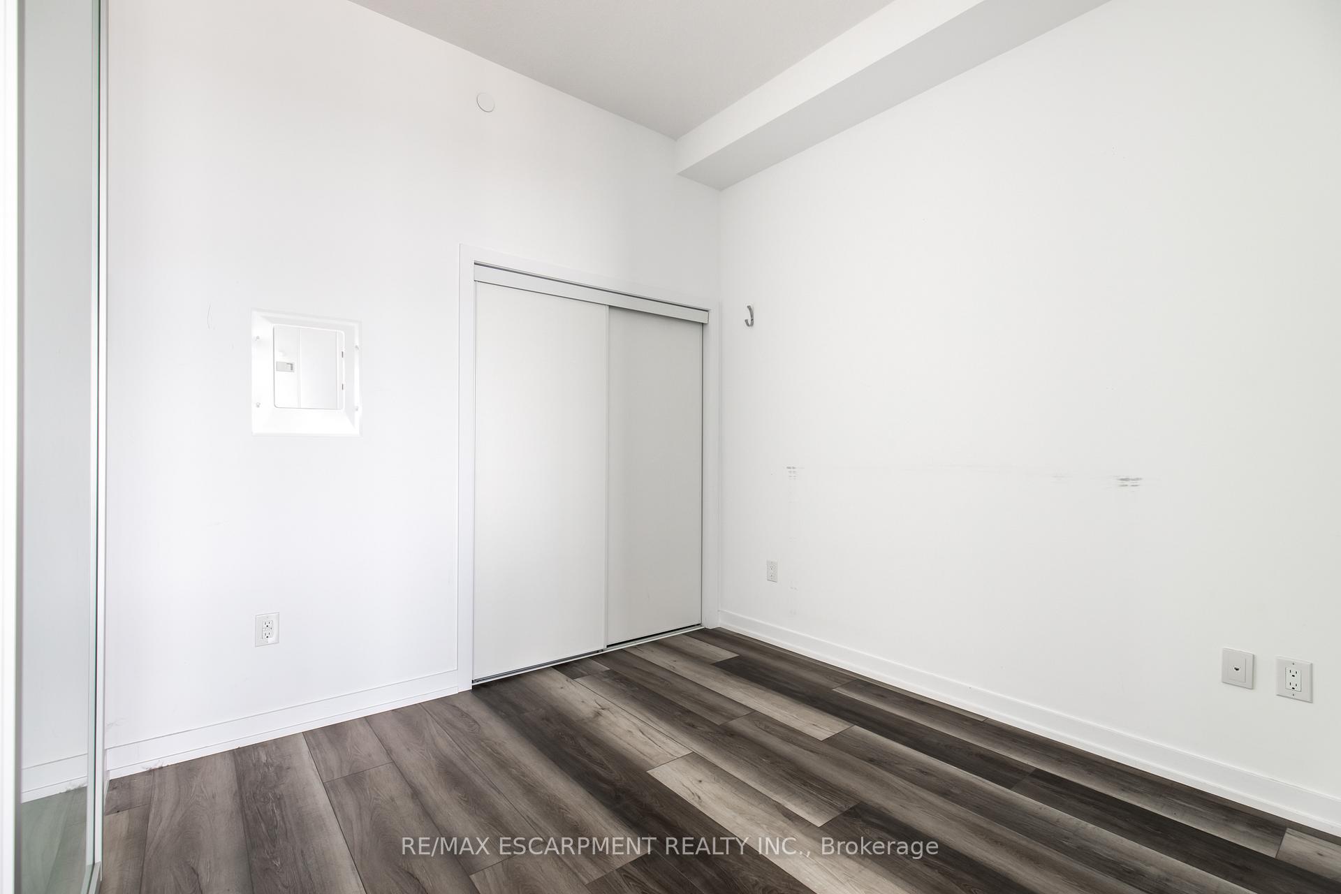 Photo 6 of Unit 416, 450 Dundas Street E, Hamilton, Waterdown — HOMEH