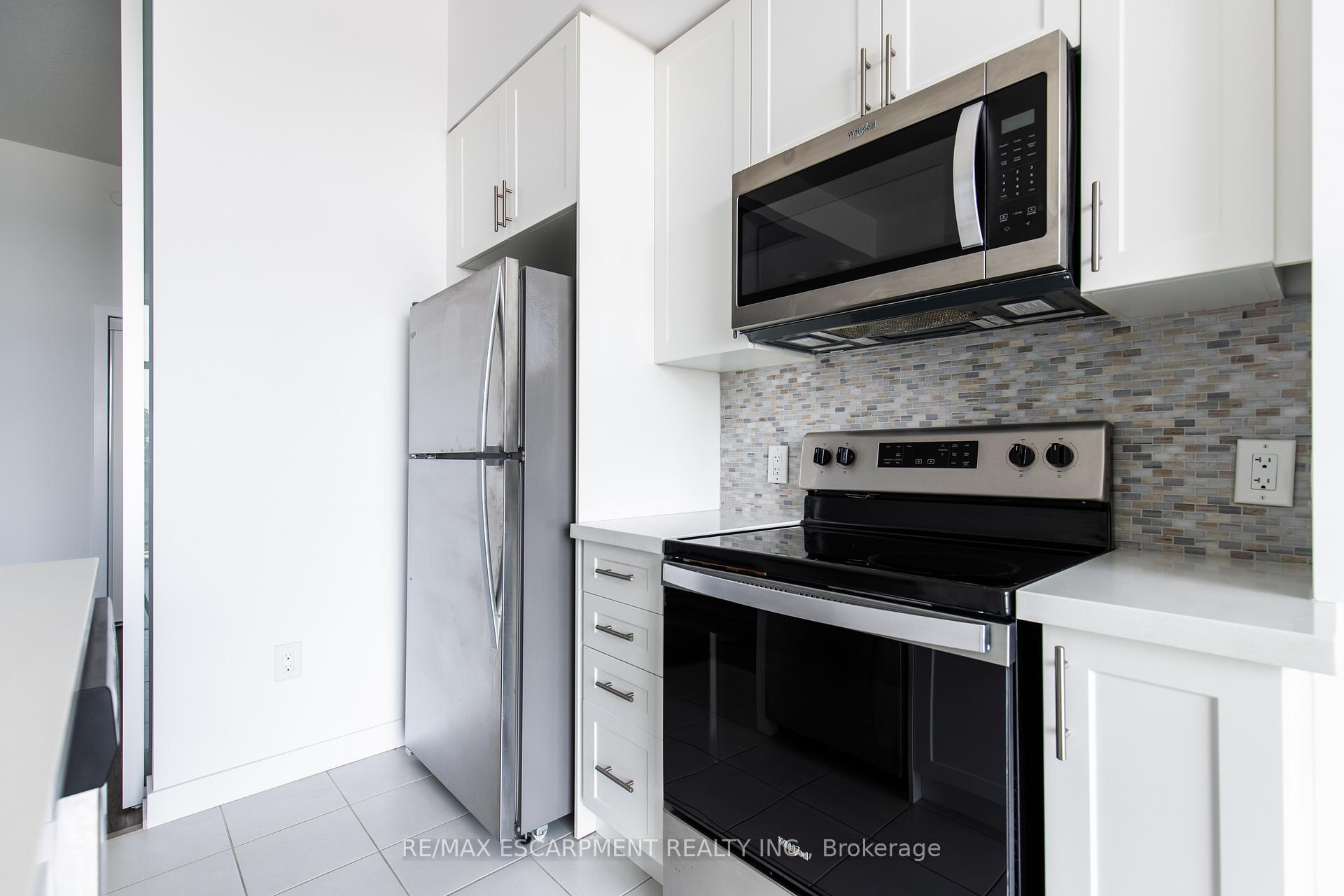 Photo 16 of Unit 416, 450 Dundas Street E, Hamilton, Waterdown — HOMEH