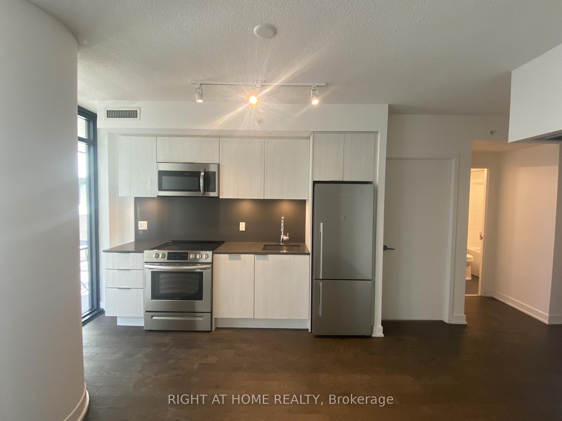 Photo 2 of Unit 6, 25 Richmond Street E, Toronto, Church-Yonge Corridor — HOMEH