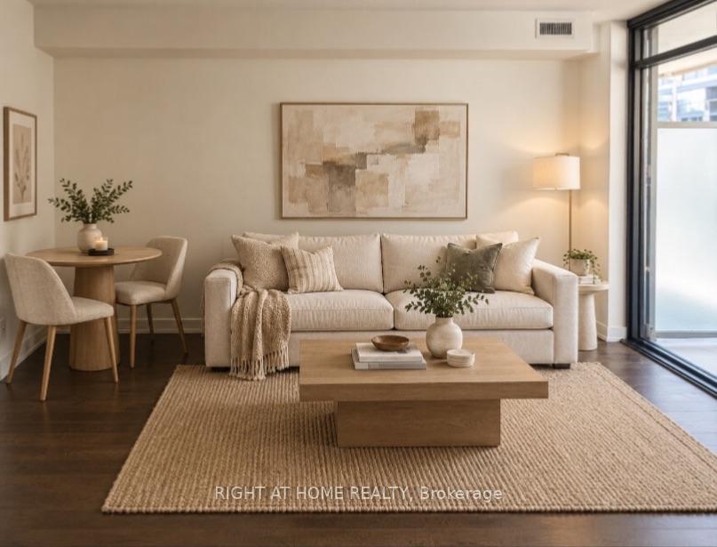 Photo 5 of Unit 6, 25 Richmond Street E, Toronto, Church-Yonge Corridor — HOMEH