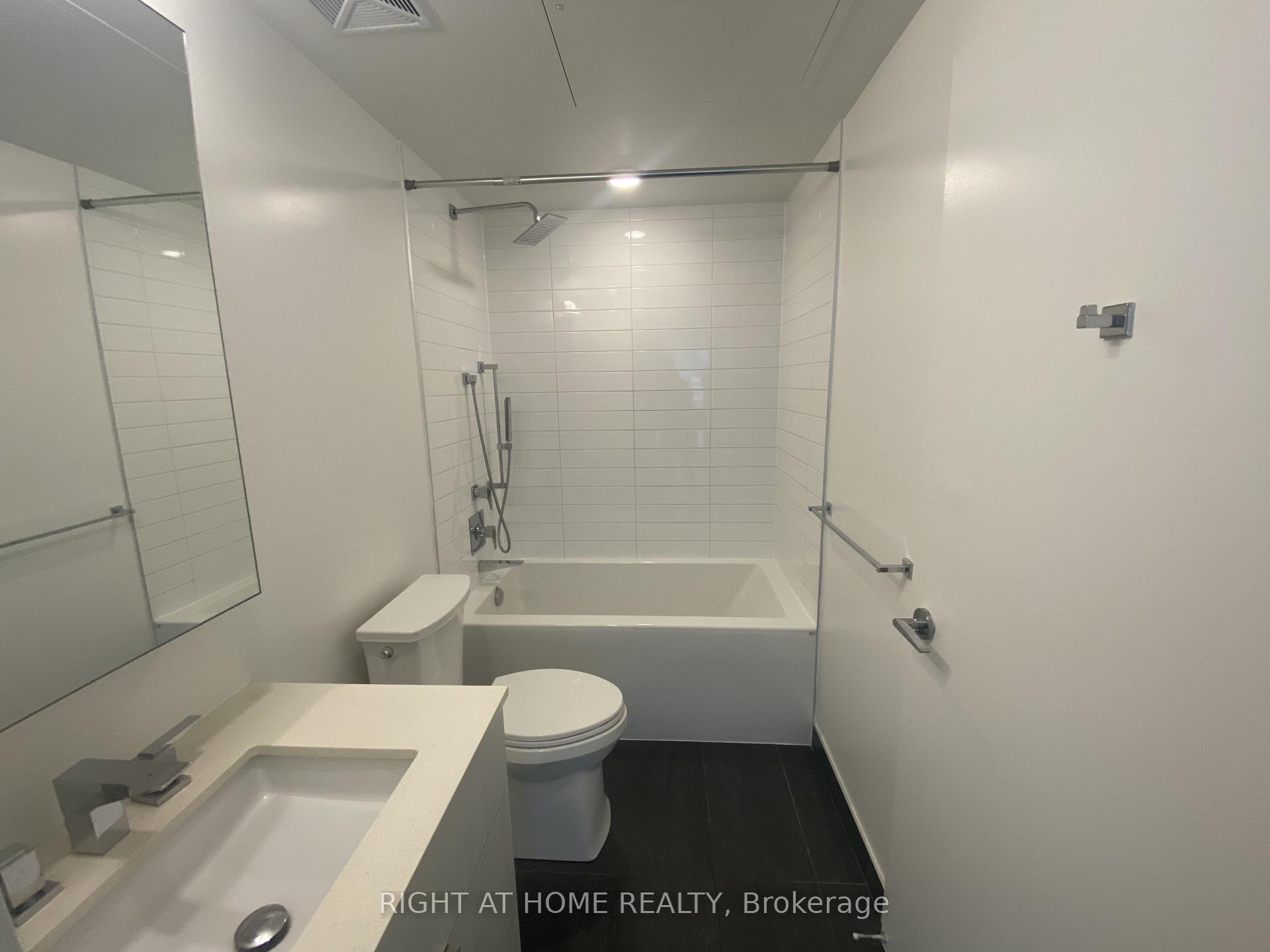 Photo 11 of Unit 6, 25 Richmond Street E, Toronto, Church-Yonge Corridor — HOMEH
