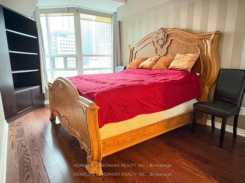 Photo 11 of Unit 1002, 71 Simcoe Street, Toronto, University — HOMEH