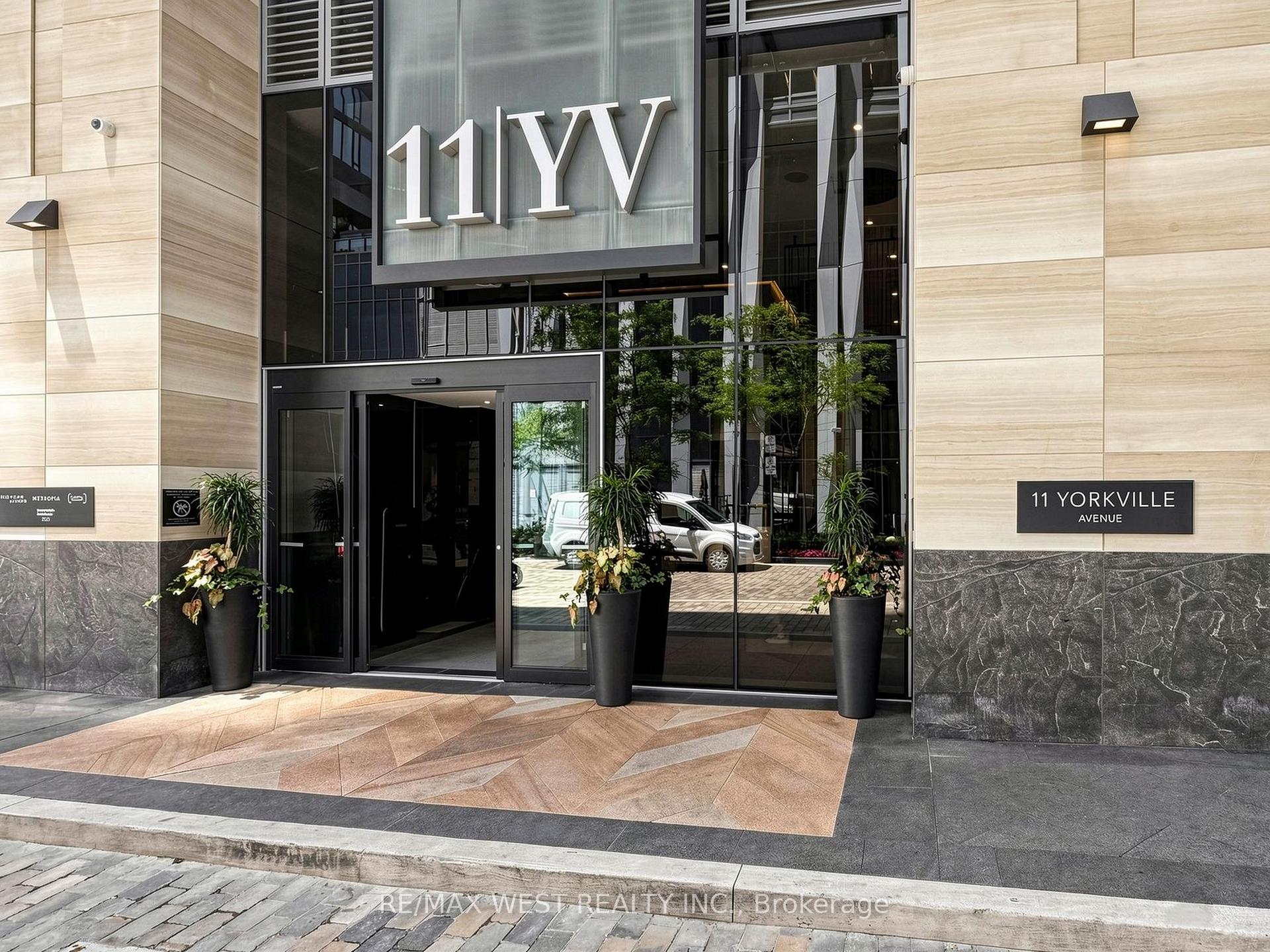 Photo of Unit 1709, 11 Yorkville Avenue