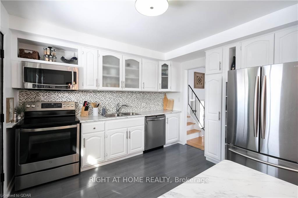 Photo 7 of 12 Westmount Drive, Belleville, Belleville Ward — HOMEH