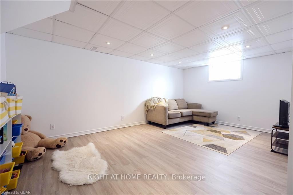 Photo 14 of 12 Westmount Drive, Belleville, Belleville Ward — HOMEH