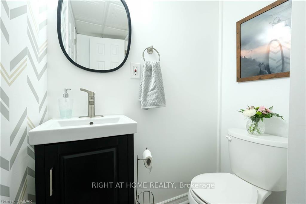 Photo 16 of 12 Westmount Drive, Belleville, Belleville Ward — HOMEH