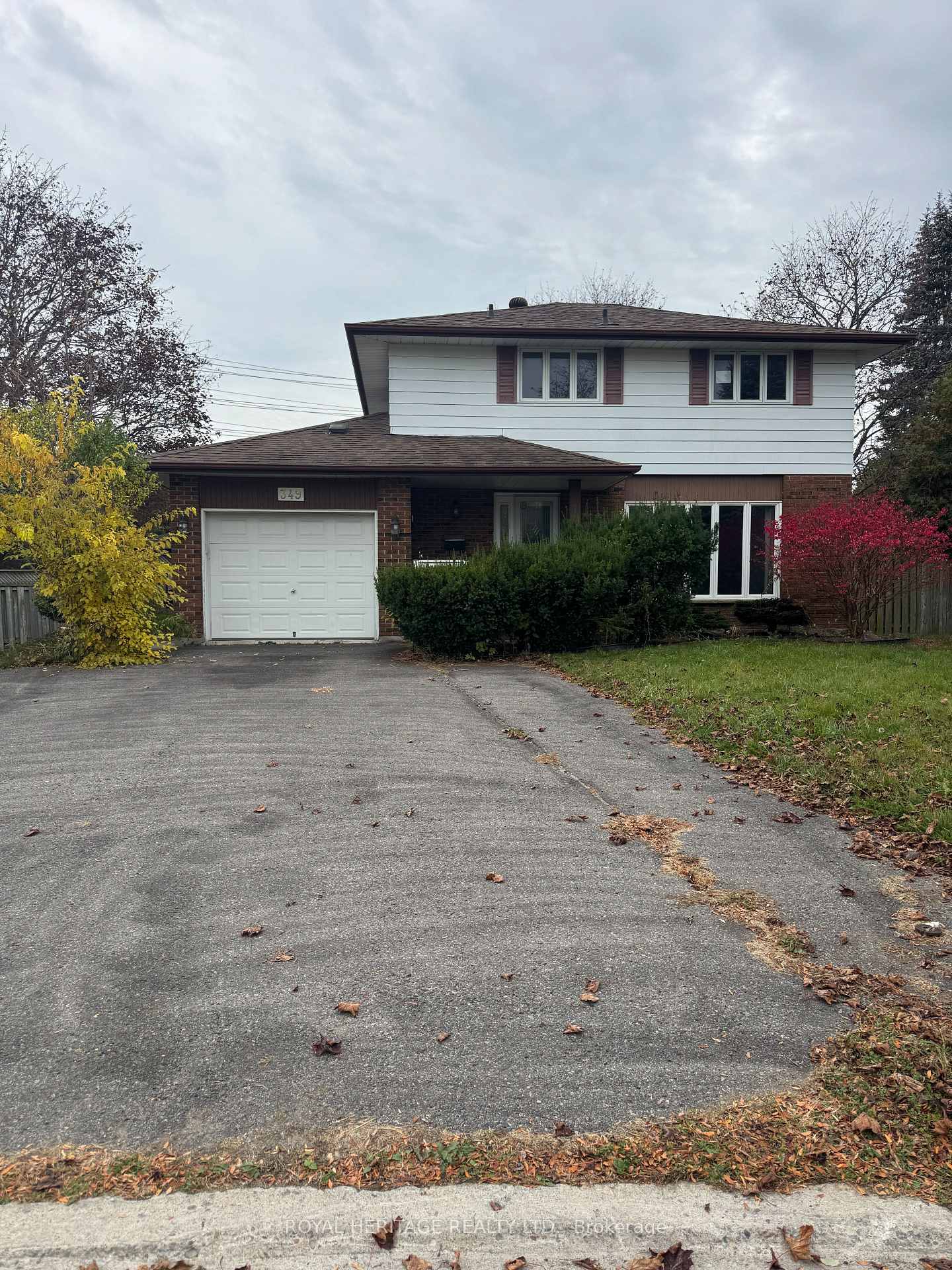 Front of 349 Carnaby Court