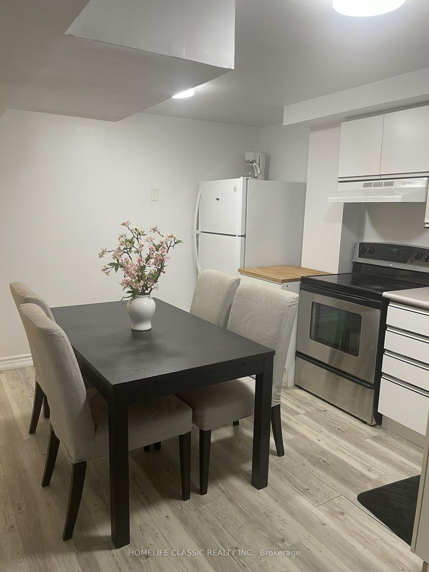Photo of Unit lower, 102 Church Street S