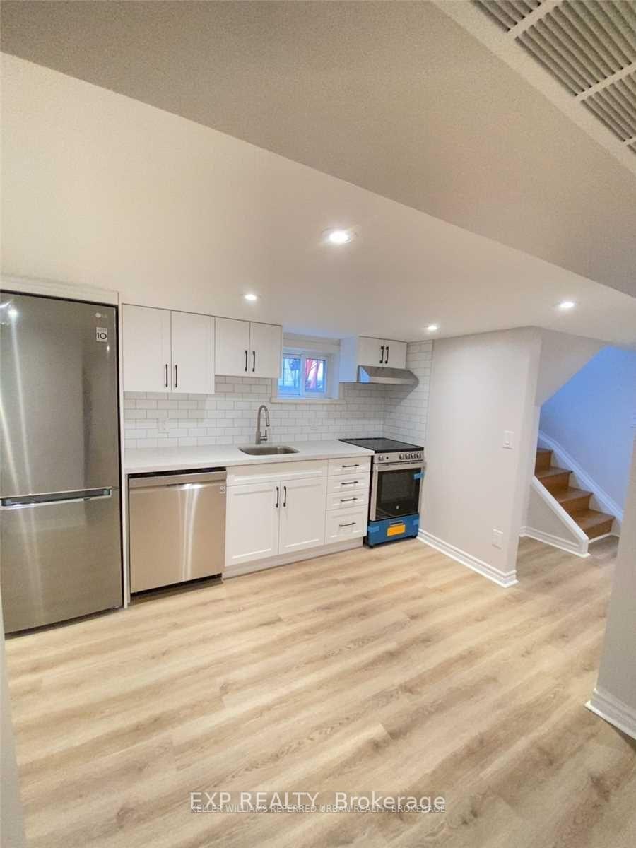 Photo 2 of Unit Lower, 27 Snider Avenue, North York, Briar Hill-Belgravia — HOMEH
