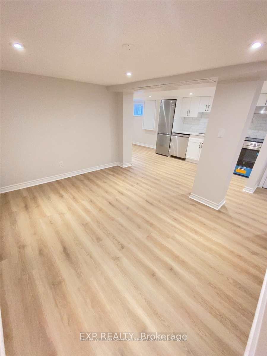 Photo 8 of Unit Lower, 27 Snider Avenue, North York, Briar Hill-Belgravia — HOMEH