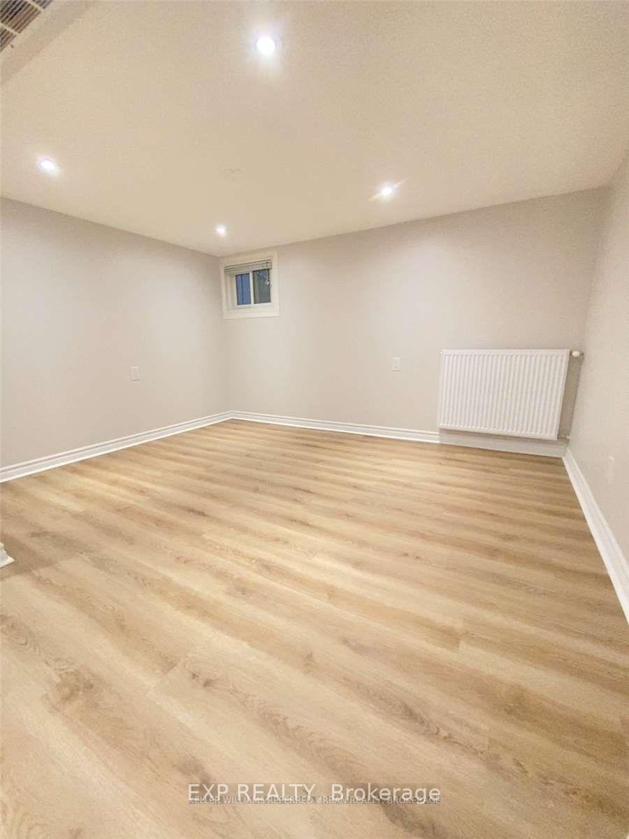 Photo 9 of Unit Lower, 27 Snider Avenue, North York, Briar Hill-Belgravia — HOMEH