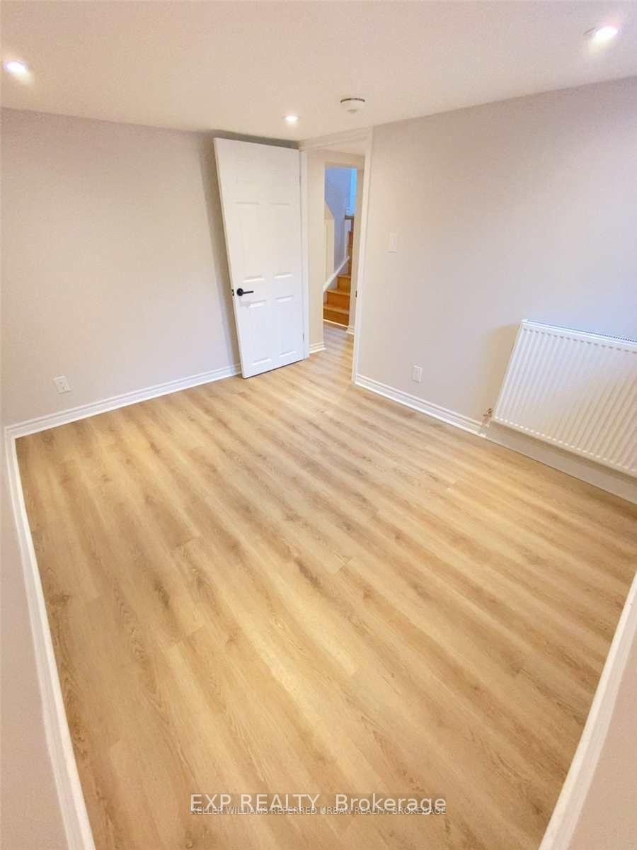 Photo 12 of Unit Lower, 27 Snider Avenue, North York, Briar Hill-Belgravia — HOMEH
