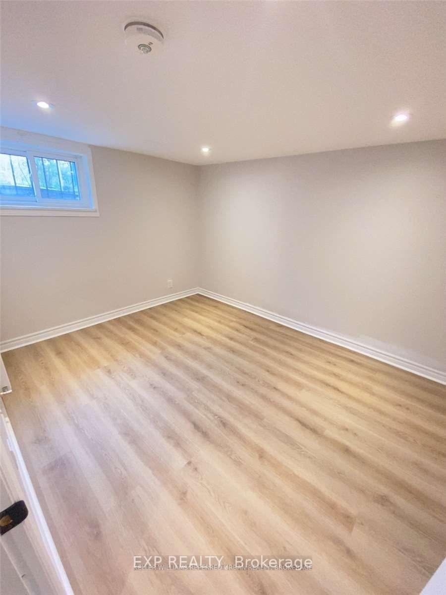 Photo 13 of Unit Lower, 27 Snider Avenue, North York, Briar Hill-Belgravia — HOMEH