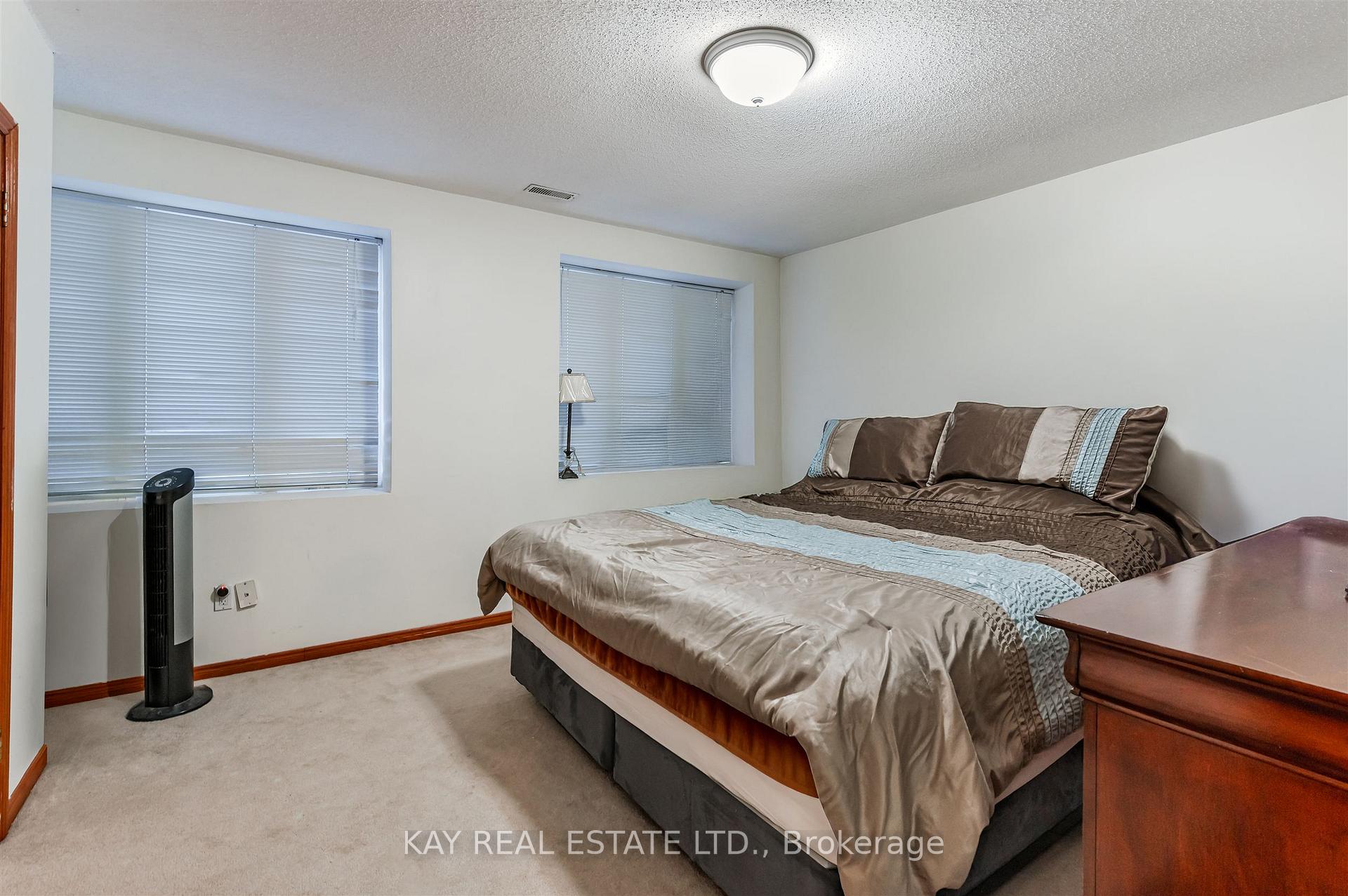 Photo 11 of 1394 Gerrard Street E, Toronto, Greenwood-Coxwell — HOMEH