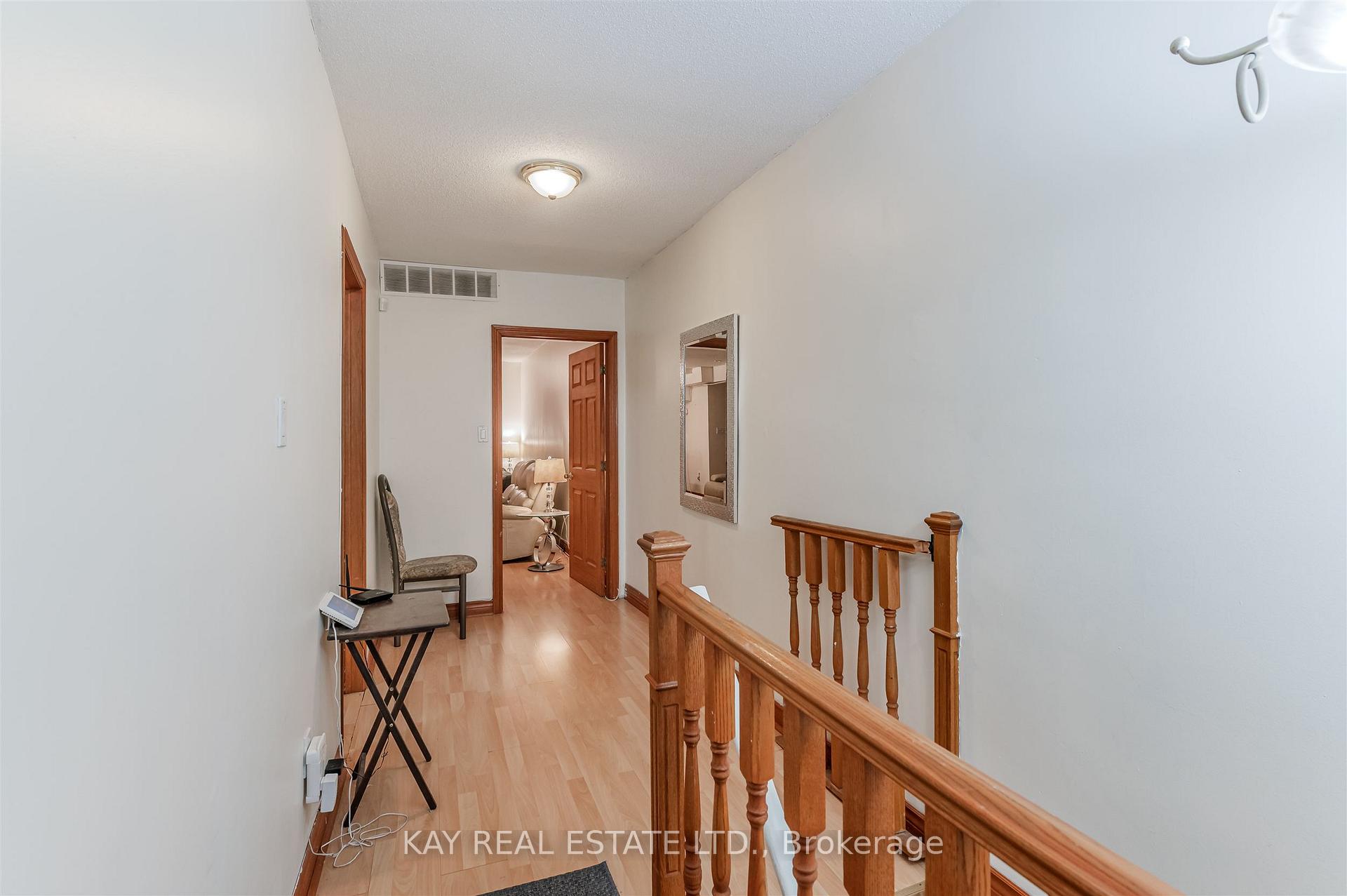 Photo 9 of 1394 Gerrard Street E, Toronto, Greenwood-Coxwell — HOMEH