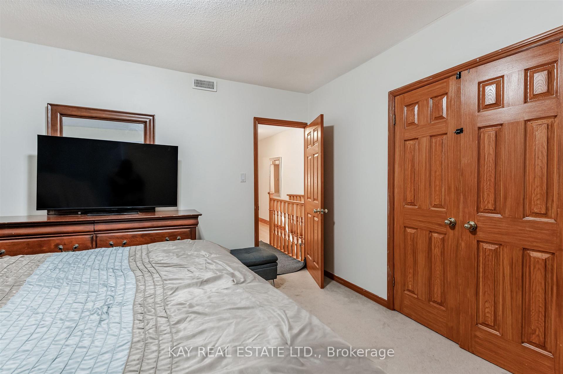 Photo 12 of 1394 Gerrard Street E, Toronto, Greenwood-Coxwell — HOMEH