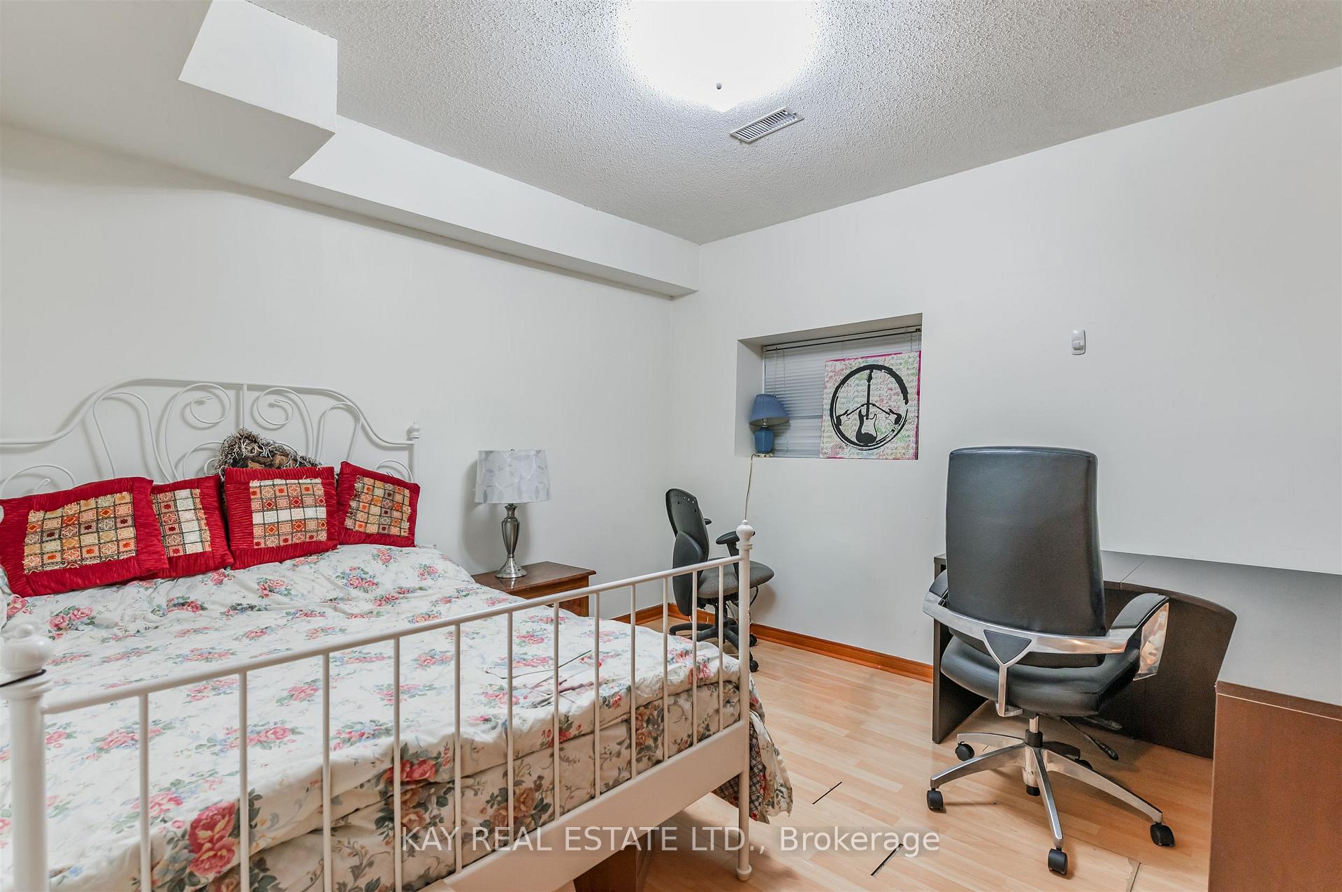 Photo 13 of 1394 Gerrard Street E, Toronto, Greenwood-Coxwell — HOMEH