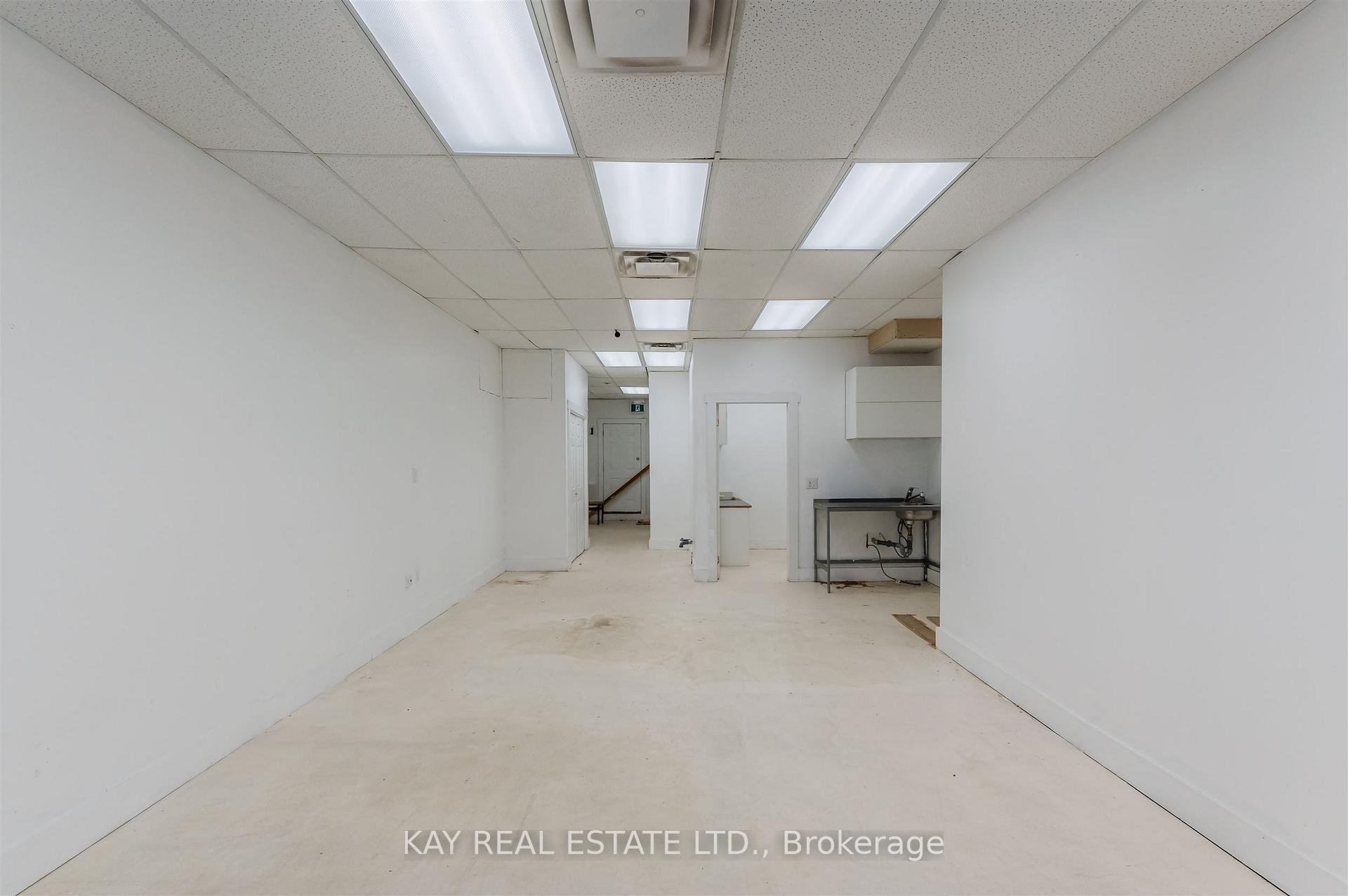 Photo 18 of 1394 Gerrard Street E, Toronto, Greenwood-Coxwell — HOMEH
