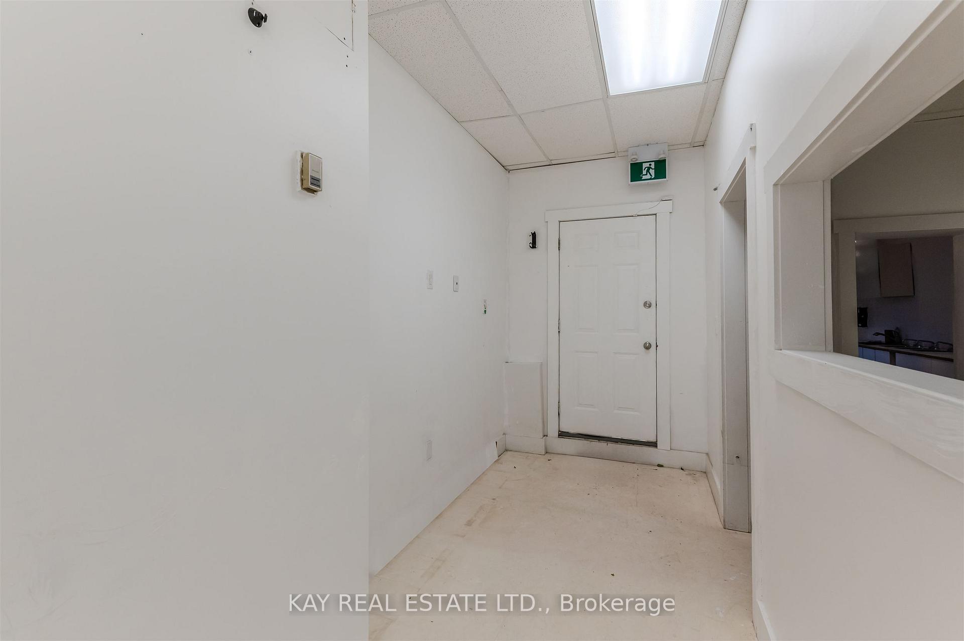 Photo 23 of 1394 Gerrard Street E, Toronto, Greenwood-Coxwell — HOMEH