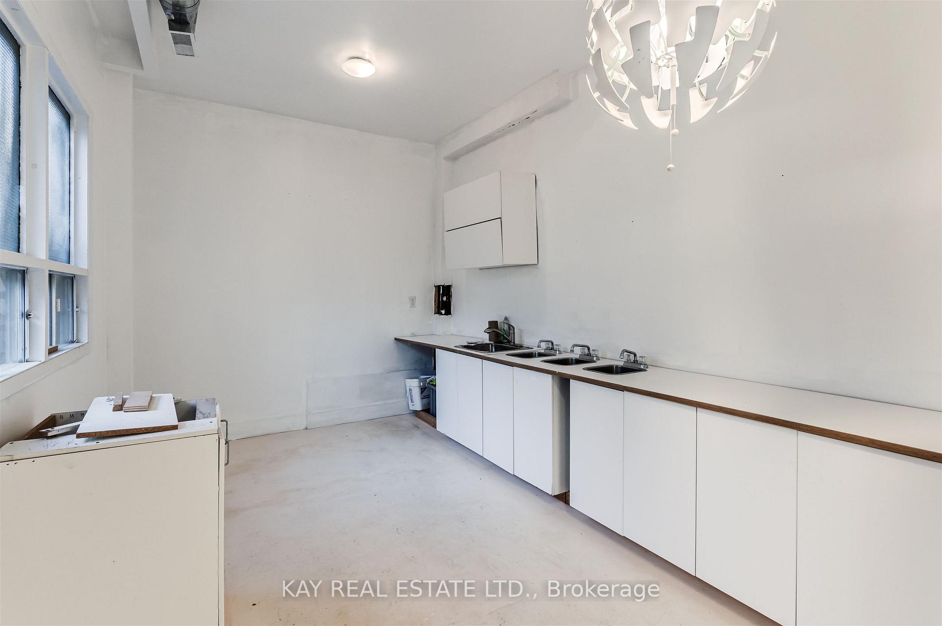 Photo 25 of 1394 Gerrard Street E, Toronto, Greenwood-Coxwell — HOMEH