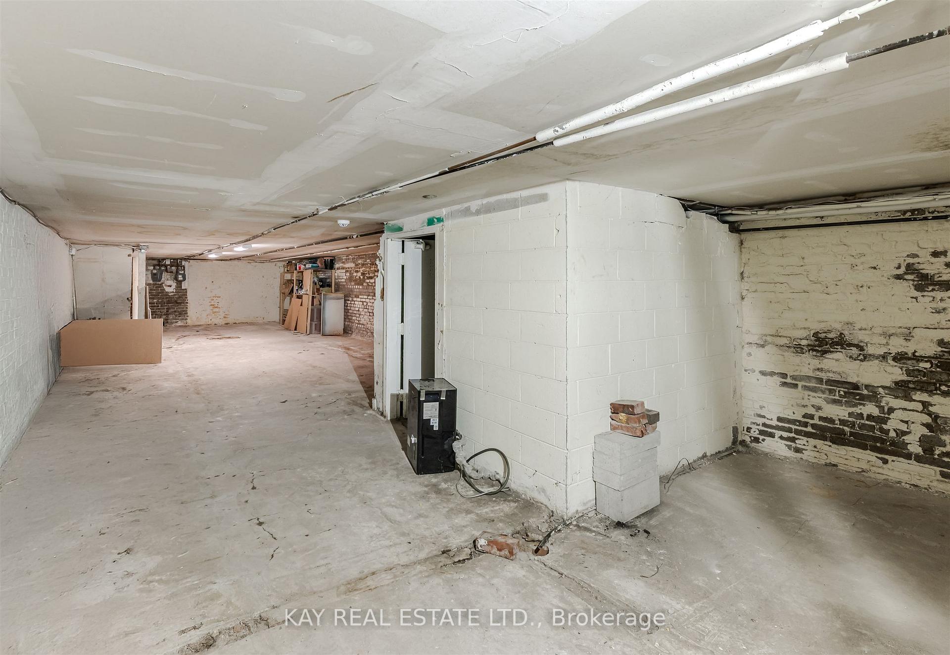 Photo 29 of 1394 Gerrard Street E, Toronto, Greenwood-Coxwell — HOMEH