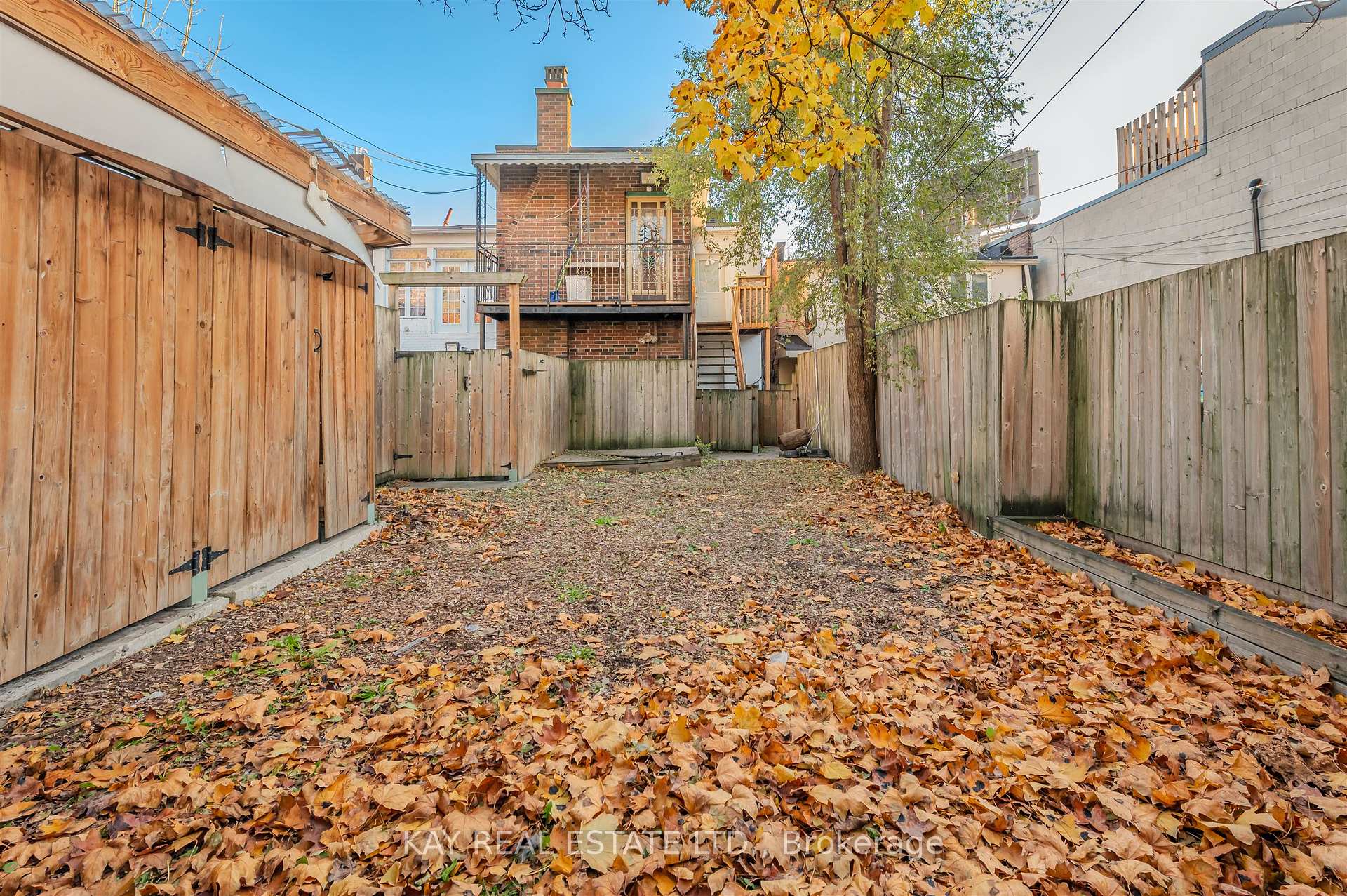 Photo 33 of 1394 Gerrard Street E, Toronto, Greenwood-Coxwell — HOMEH
