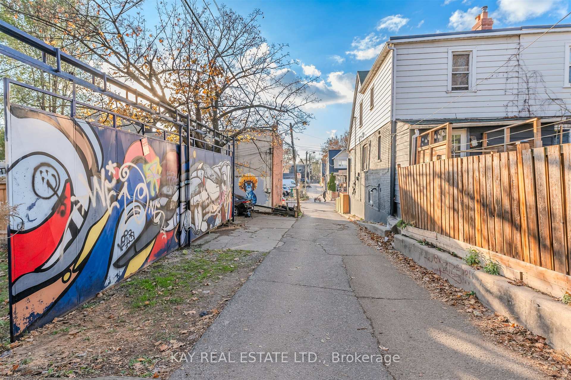 Photo 36 of 1394 Gerrard Street E, Toronto, Greenwood-Coxwell — HOMEH