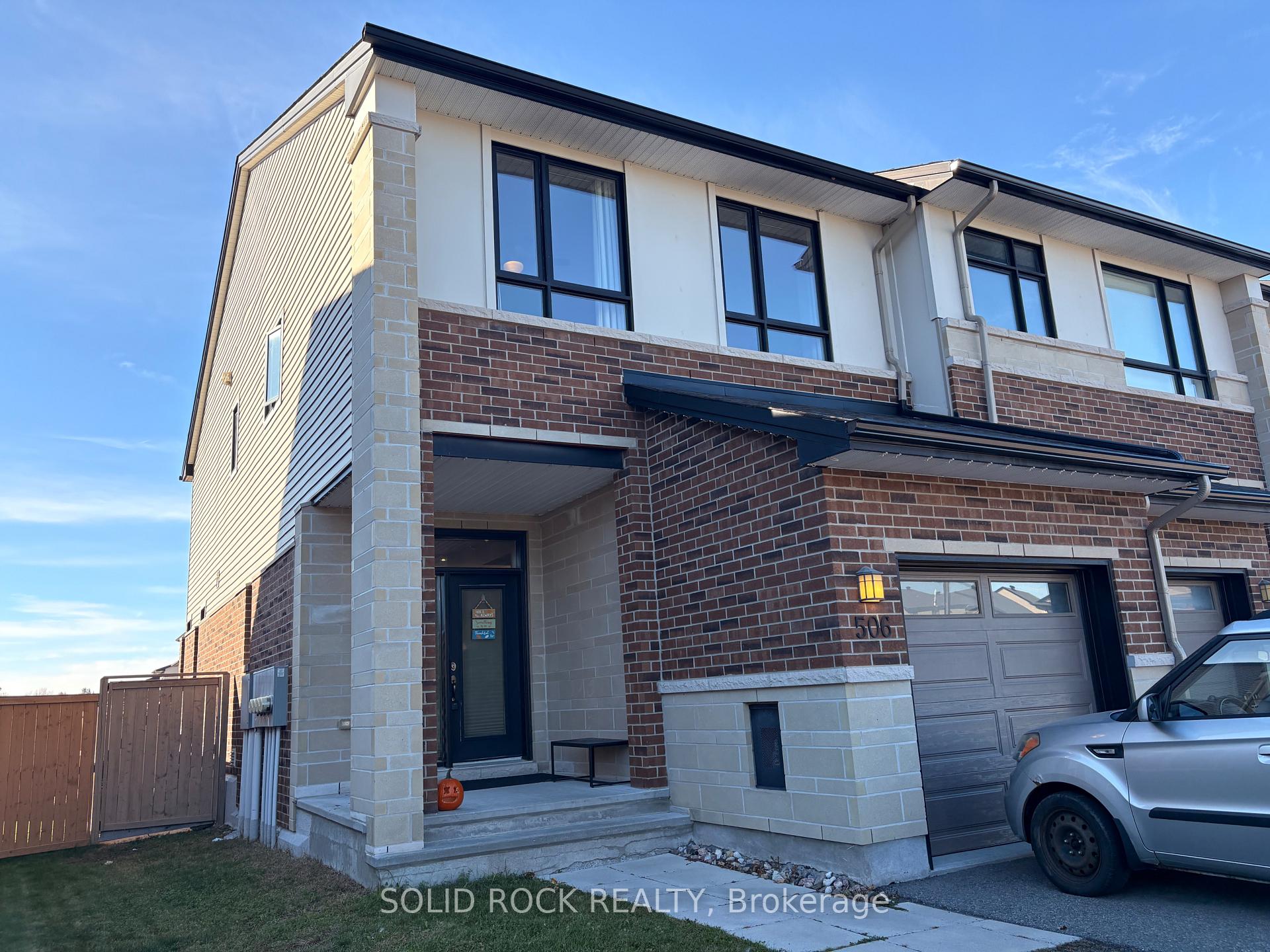 Photo 2 of 506 Stargazer Crescent, Ottawa, Riverside South/Gloucester Glen — HOMEH