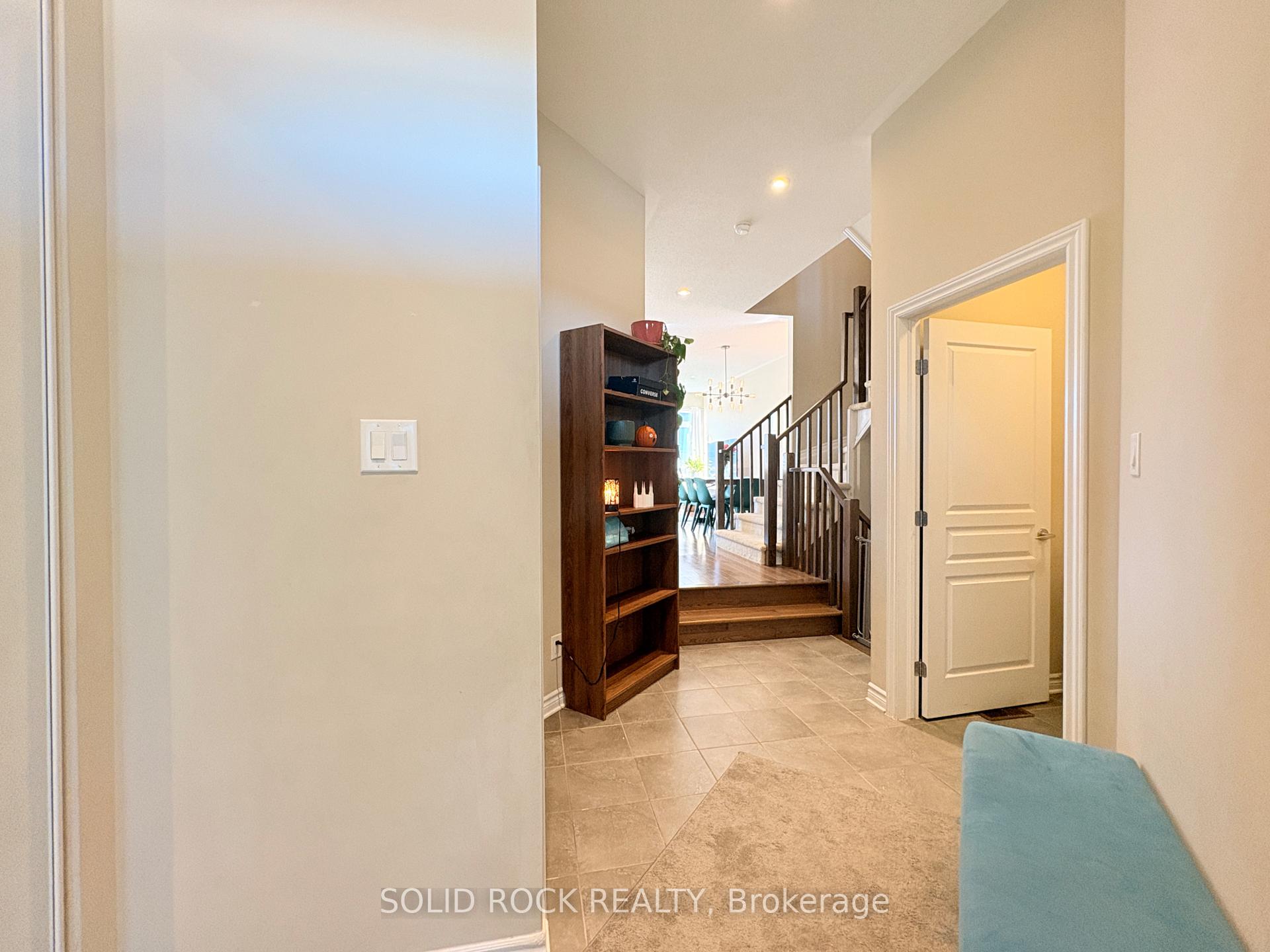 Photo 5 of 506 Stargazer Crescent, Ottawa, Riverside South/Gloucester Glen — HOMEH