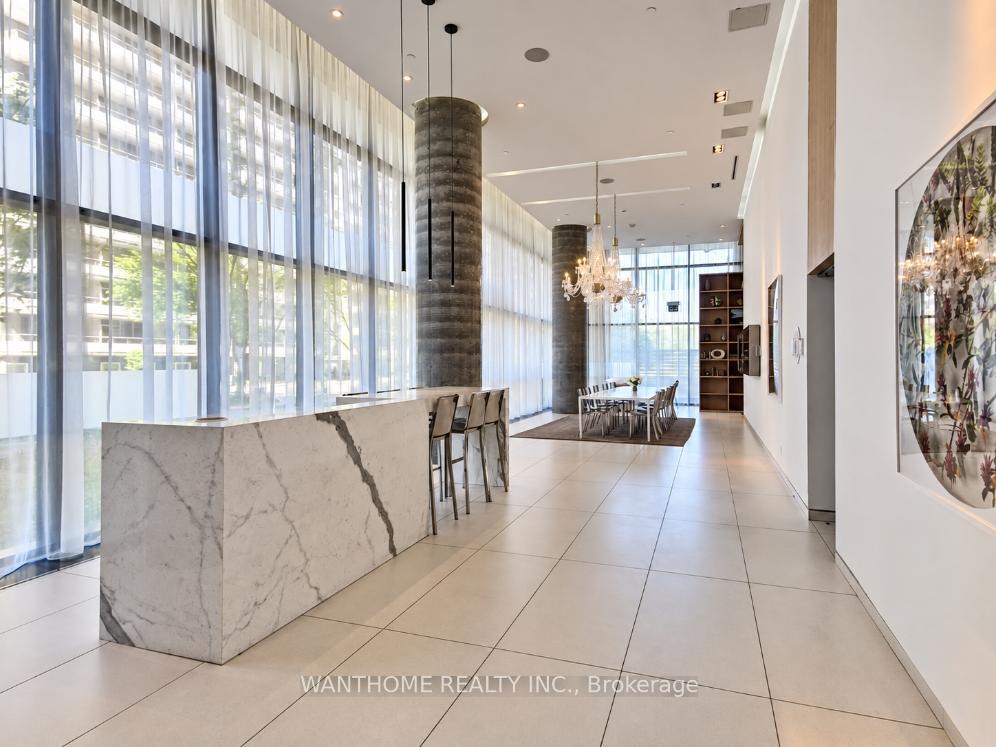 Photo 2 of Unit 1710, 185 Roehampton Avenue S, Toronto, Mount Pleasant West — HOMEH