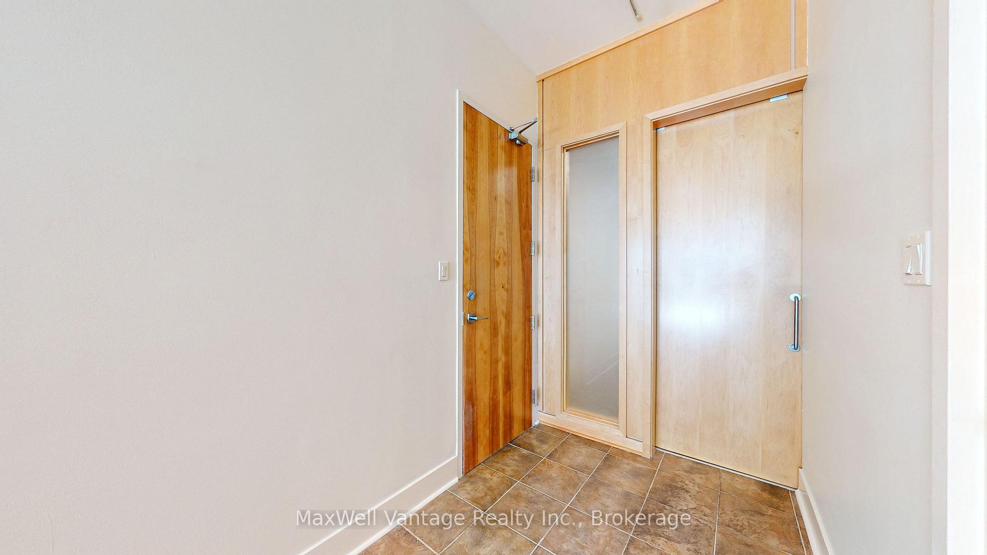 Photo 8 of Unit 403, 562 Eglinton Avenue E, Toronto, Mount Pleasant East — HOMEH