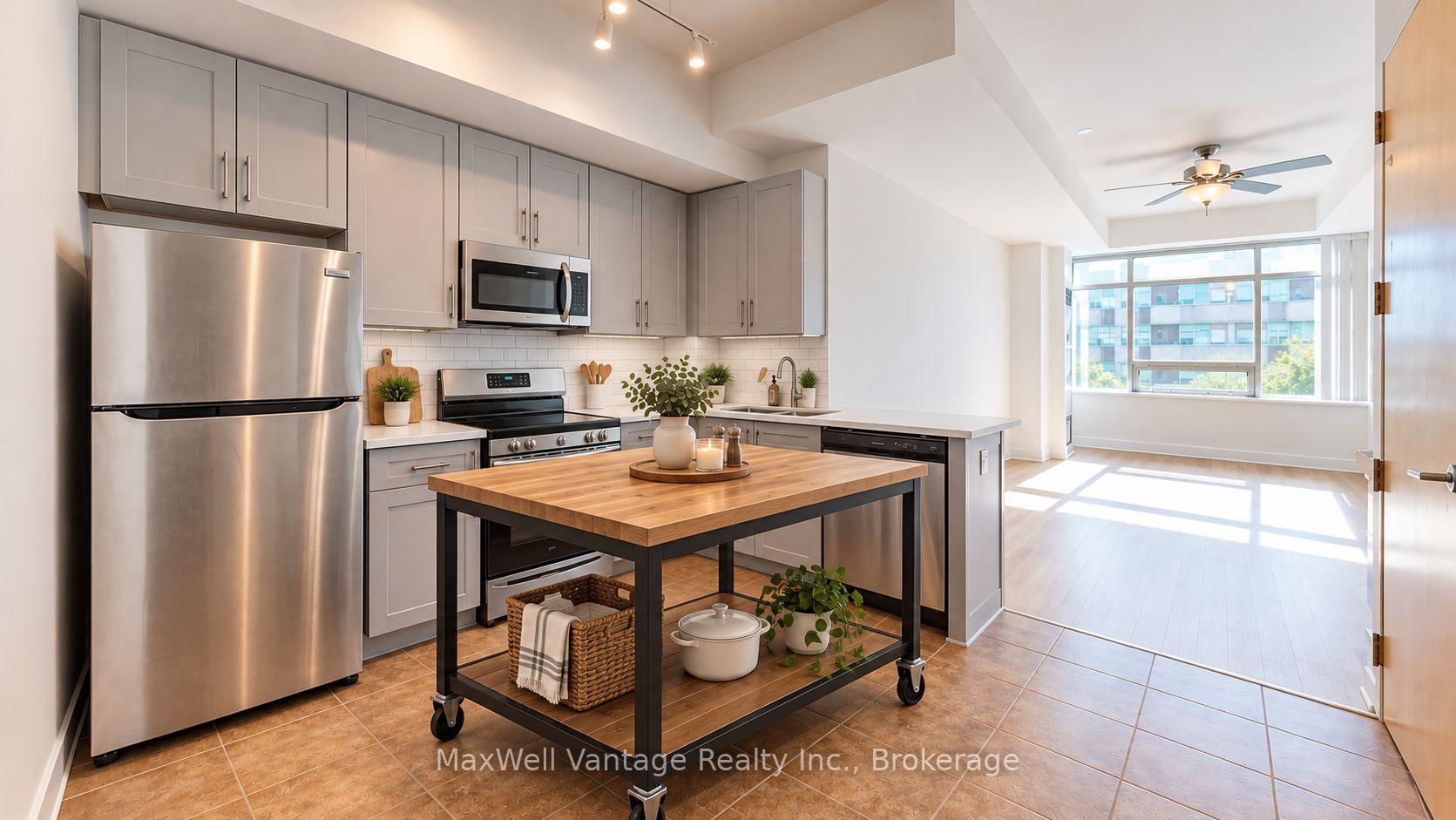 Photo 10 of Unit 403, 562 Eglinton Avenue E, Toronto, Mount Pleasant East — HOMEH