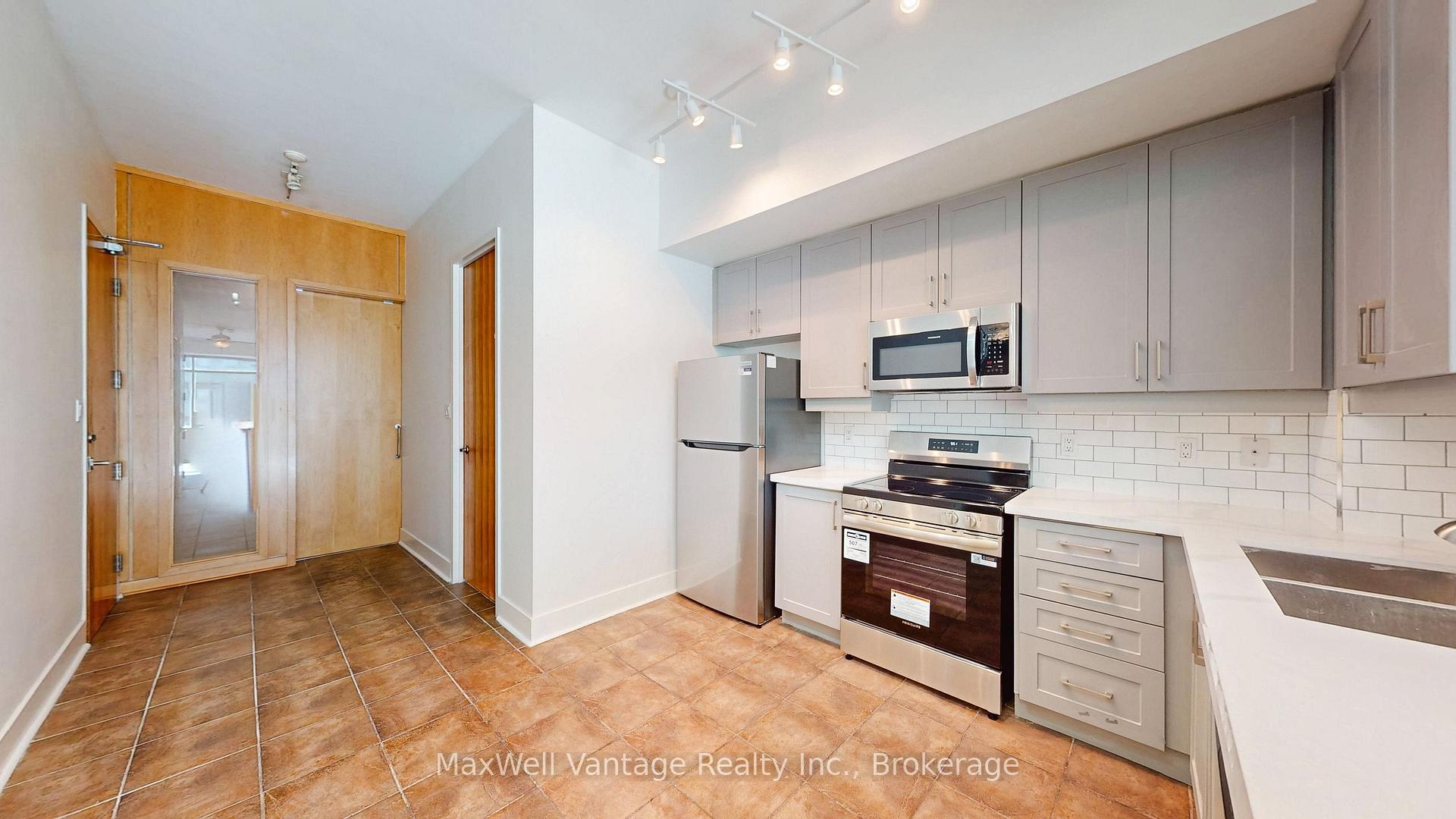 Photo 11 of Unit 403, 562 Eglinton Avenue E, Toronto, Mount Pleasant East — HOMEH