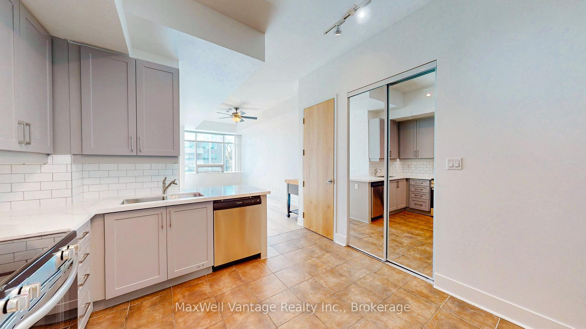Photo 13 of Unit 403, 562 Eglinton Avenue E, Toronto, Mount Pleasant East — HOMEH