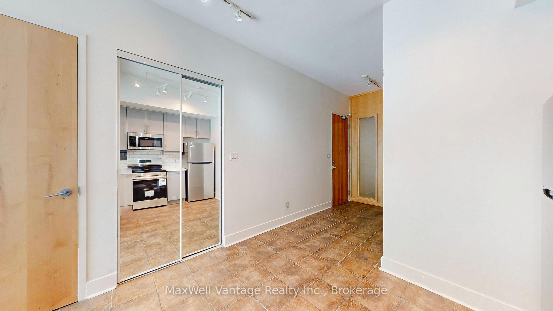 Photo 14 of Unit 403, 562 Eglinton Avenue E, Toronto, Mount Pleasant East — HOMEH
