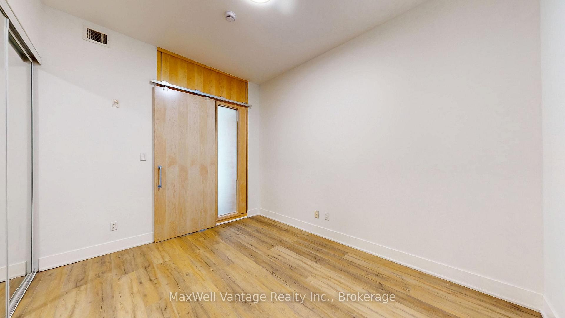 Photo 19 of Unit 403, 562 Eglinton Avenue E, Toronto, Mount Pleasant East — HOMEH