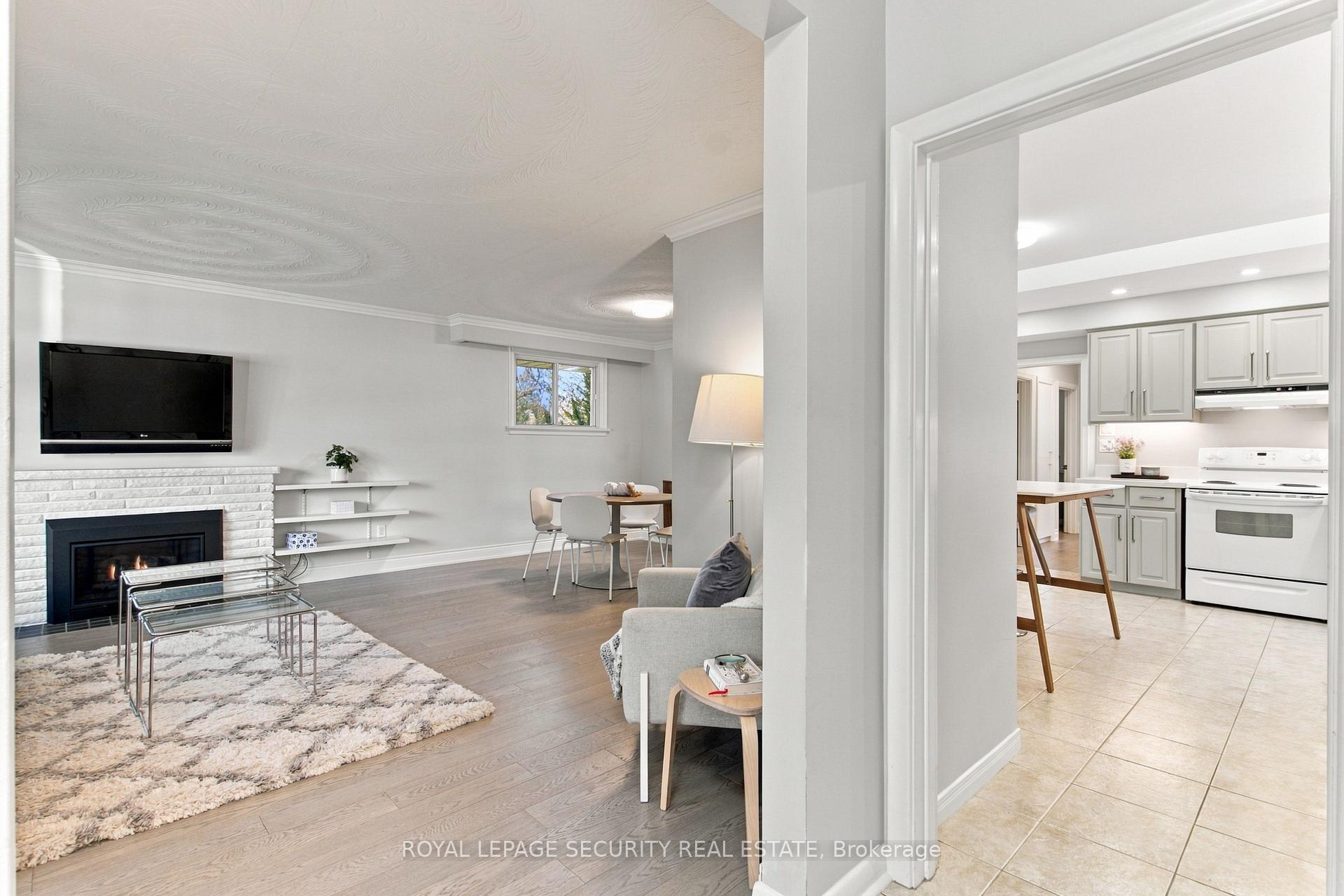 Photo 4 of 6 Tewsely Place, Etobicoke, Willowridge-Martingrove-Richview — HOMEH