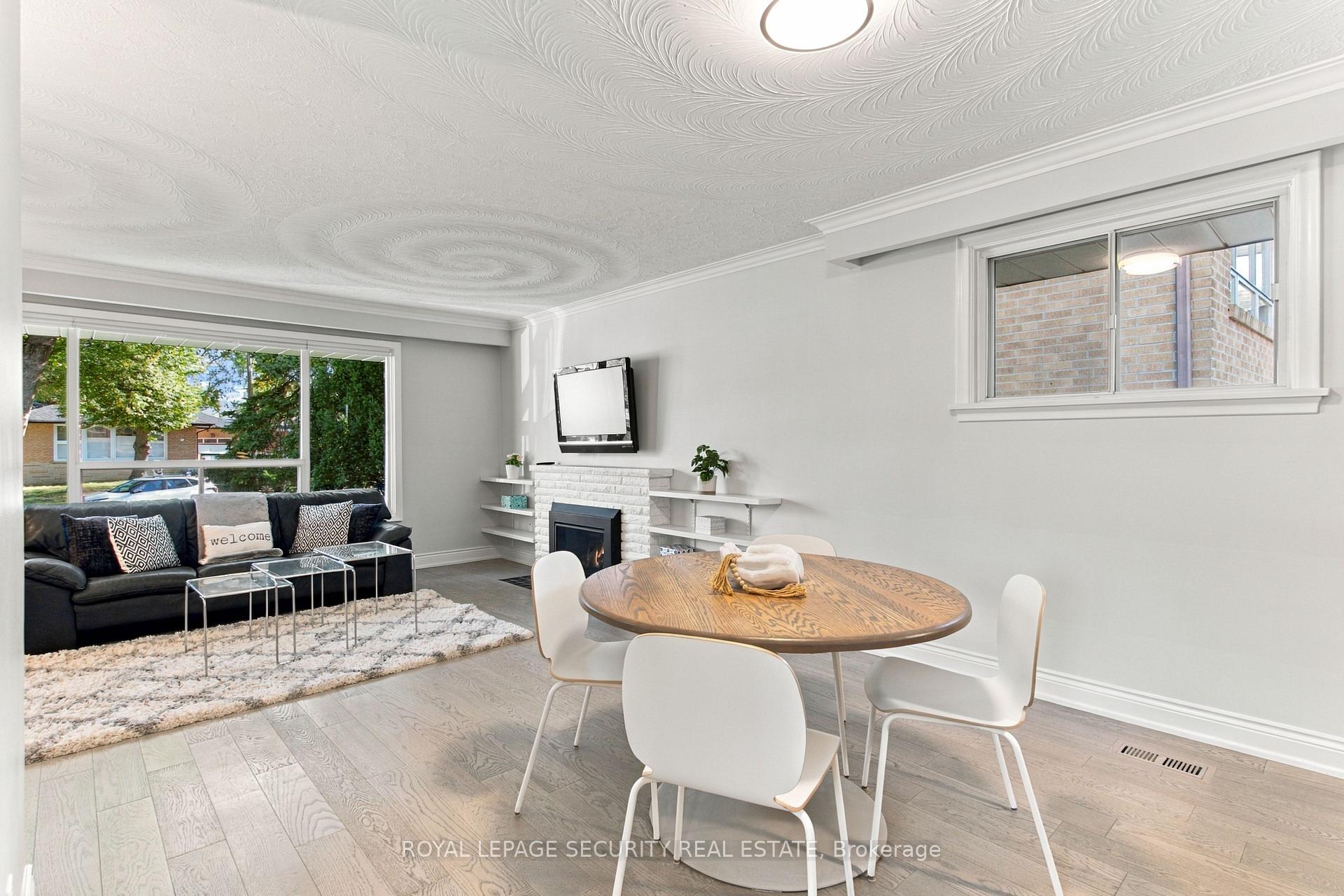 Photo 8 of 6 Tewsely Place, Etobicoke, Willowridge-Martingrove-Richview — HOMEH